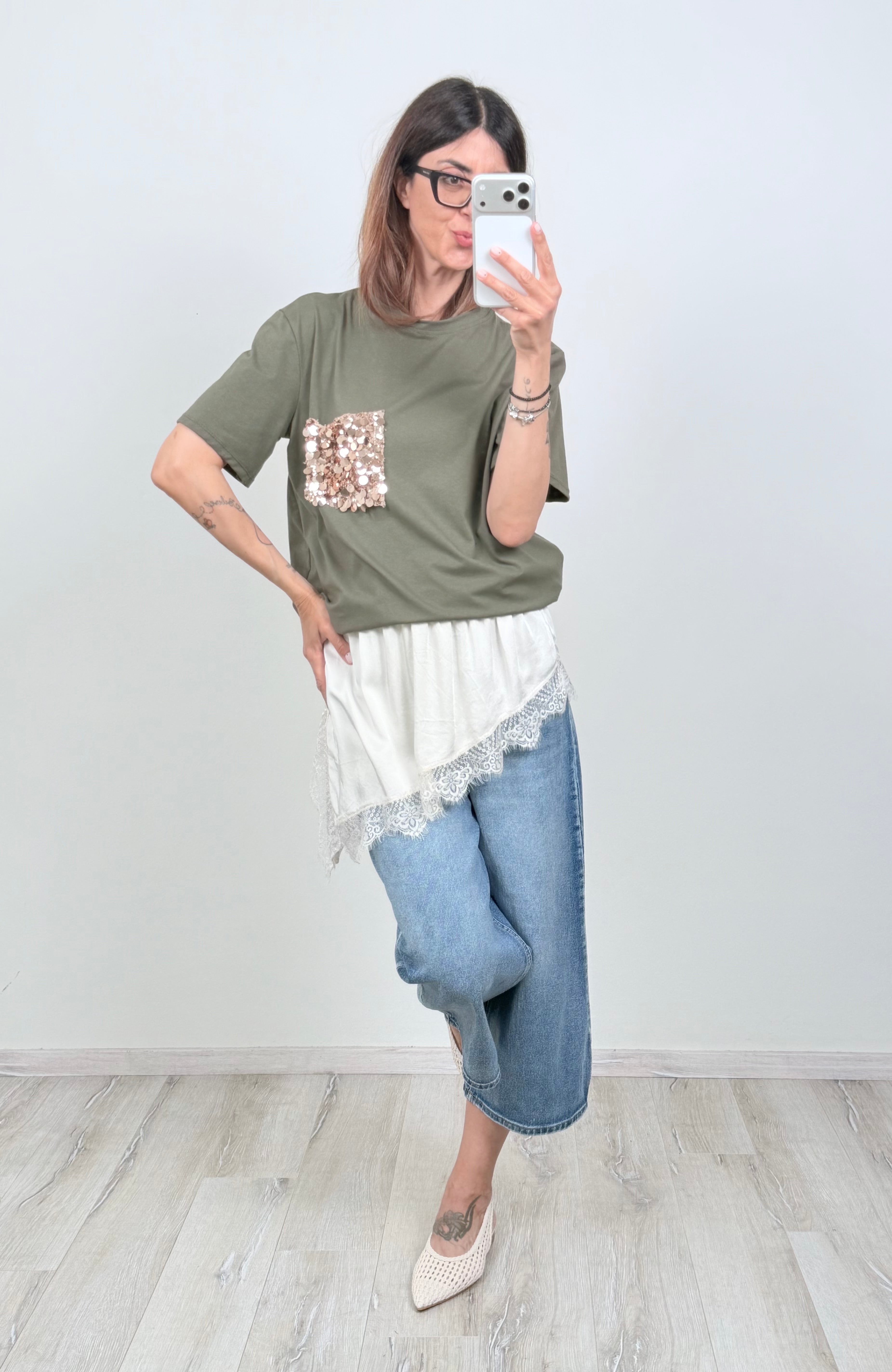 T-shirt Glowing