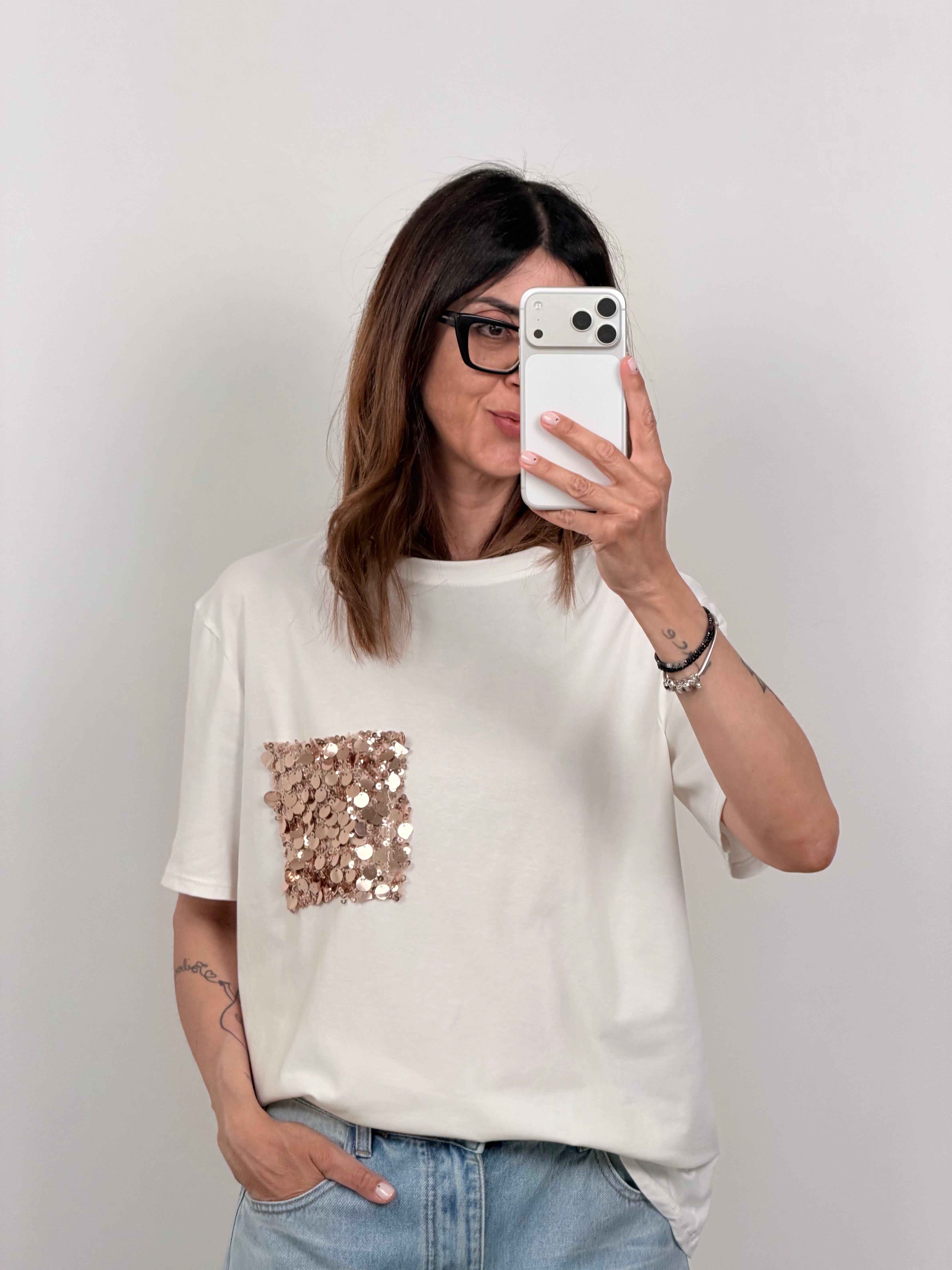 T-shirt Glowing