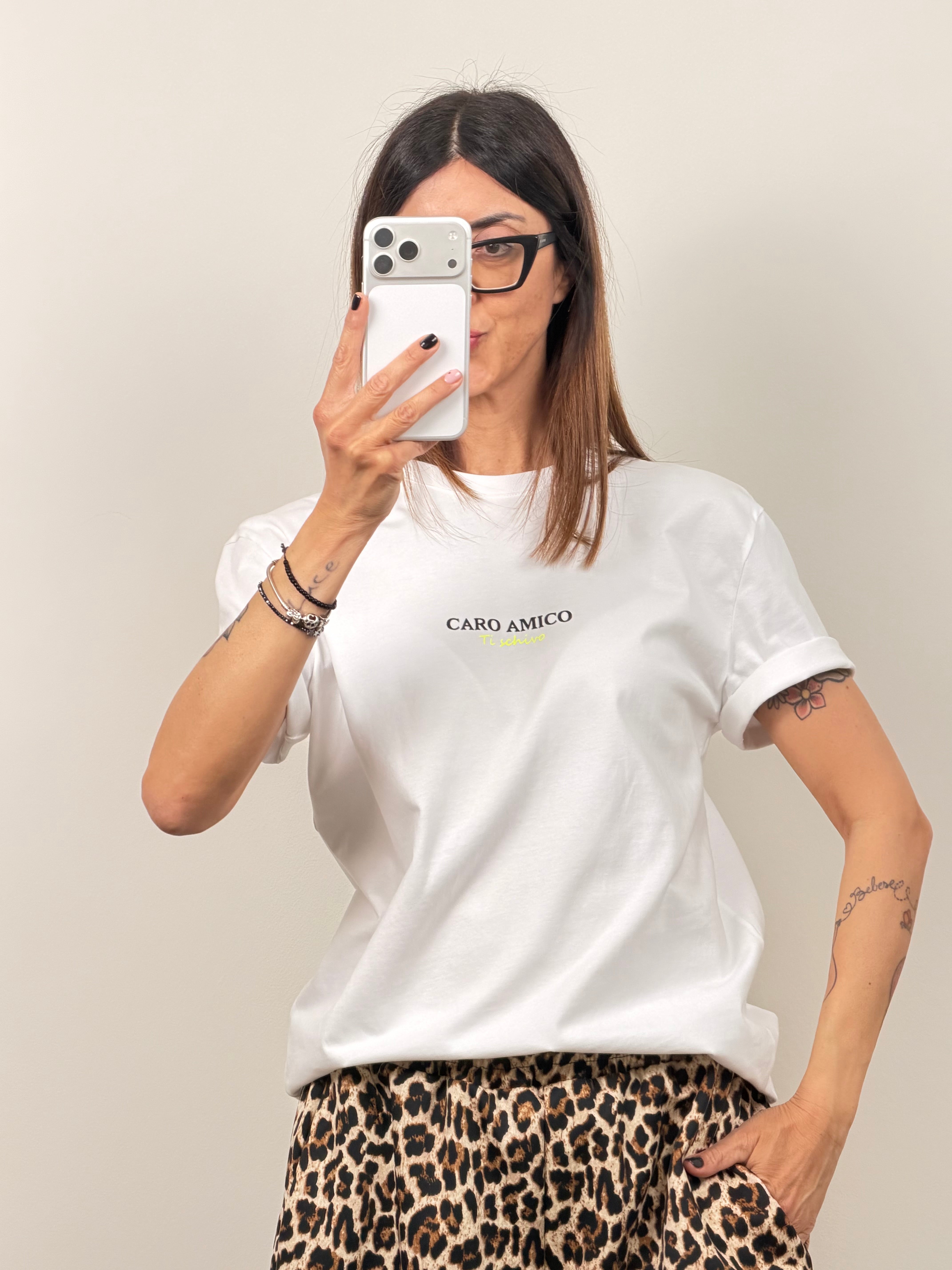 T-shirt Caro amico ti schivo by Lumina