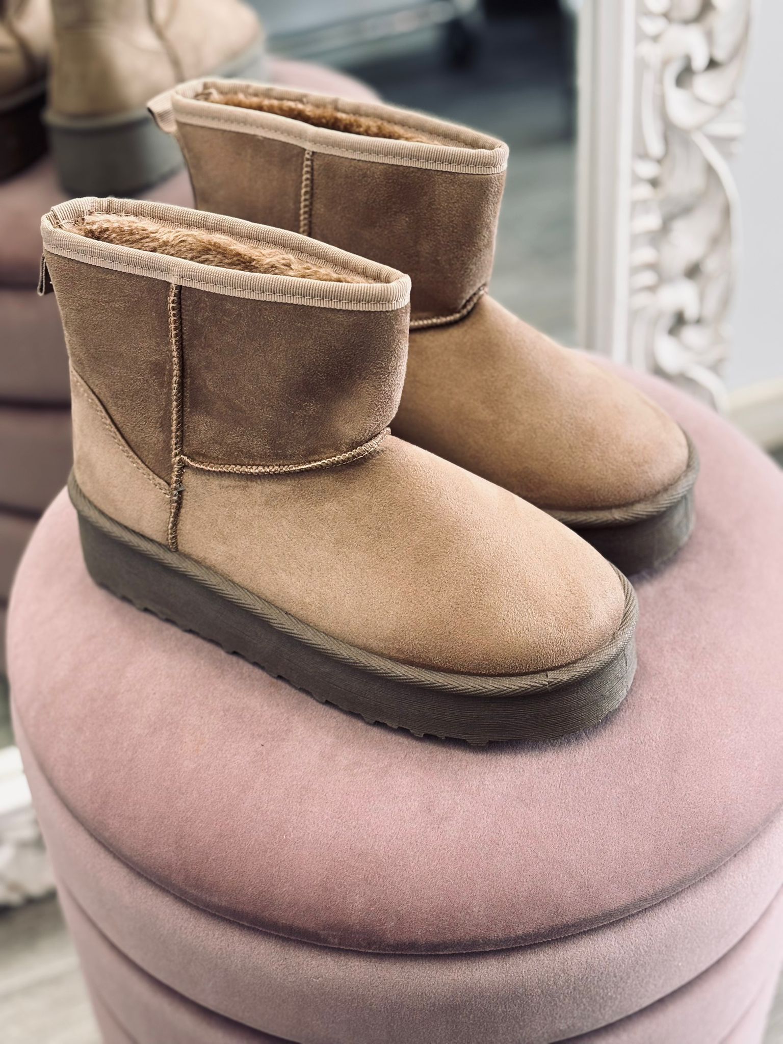 STIVALETTO BASSO CON PLATFORM