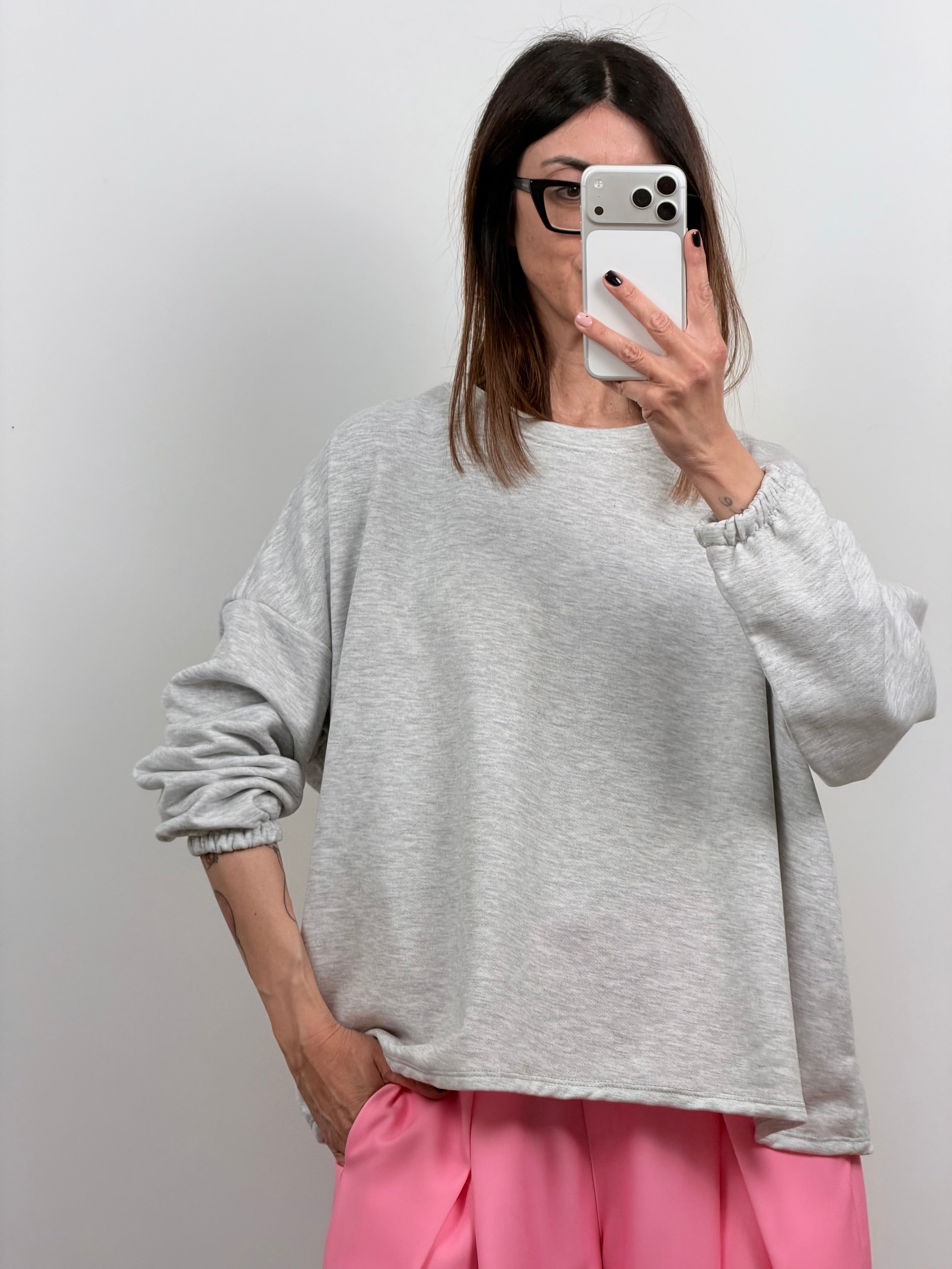 Felpa Love grigia scritta multicolor