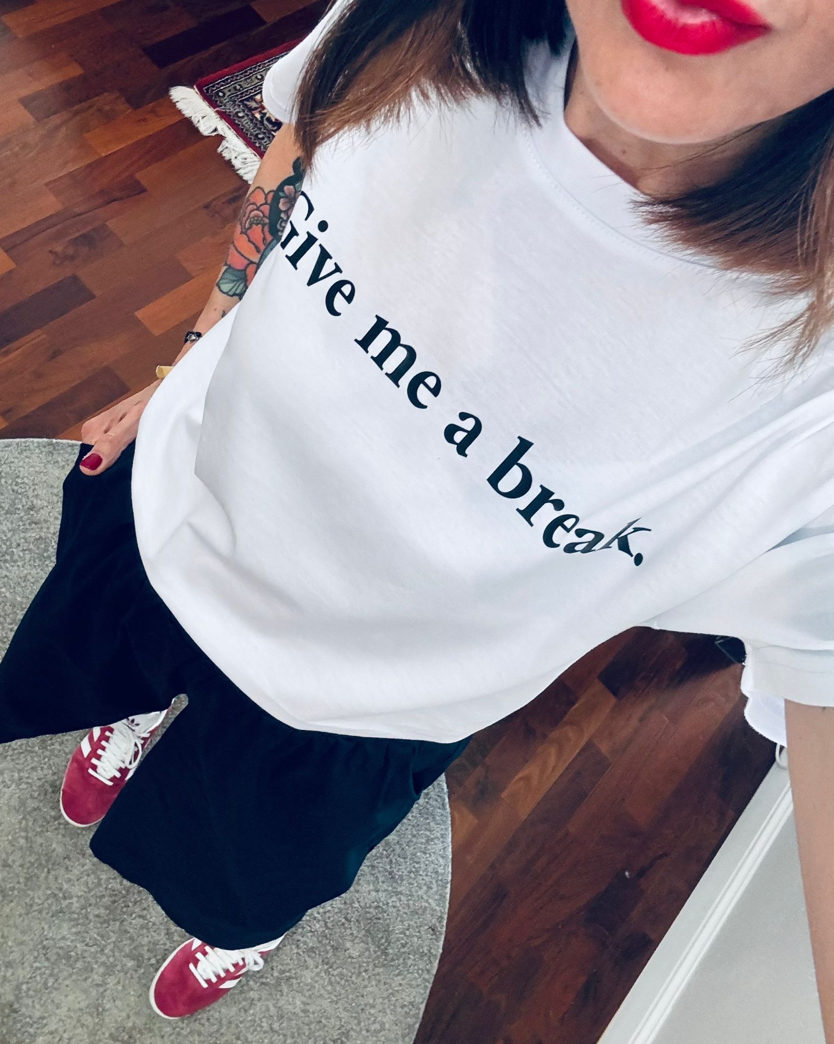 T-shirt Give me a break