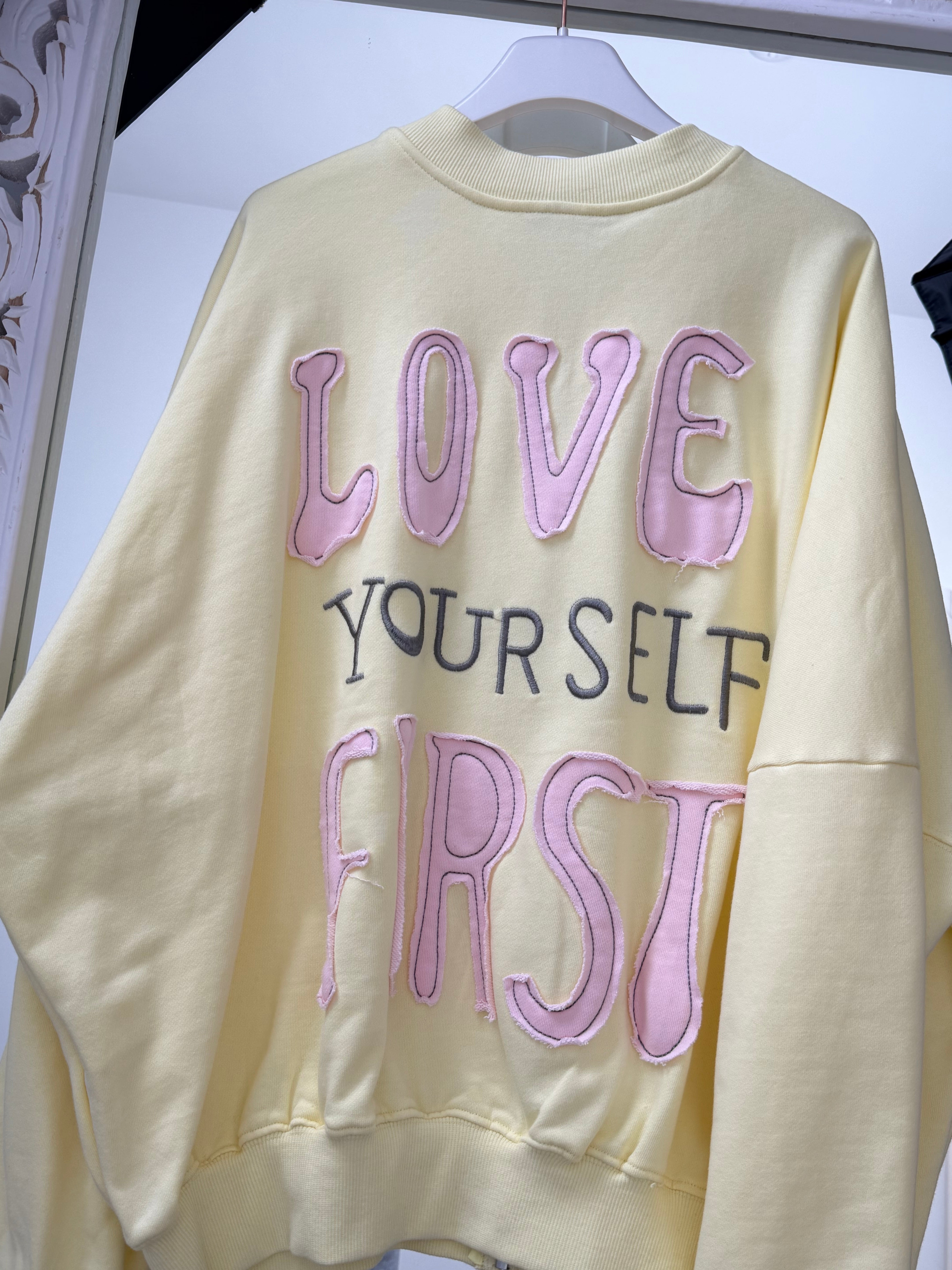Felpa Love Yourself