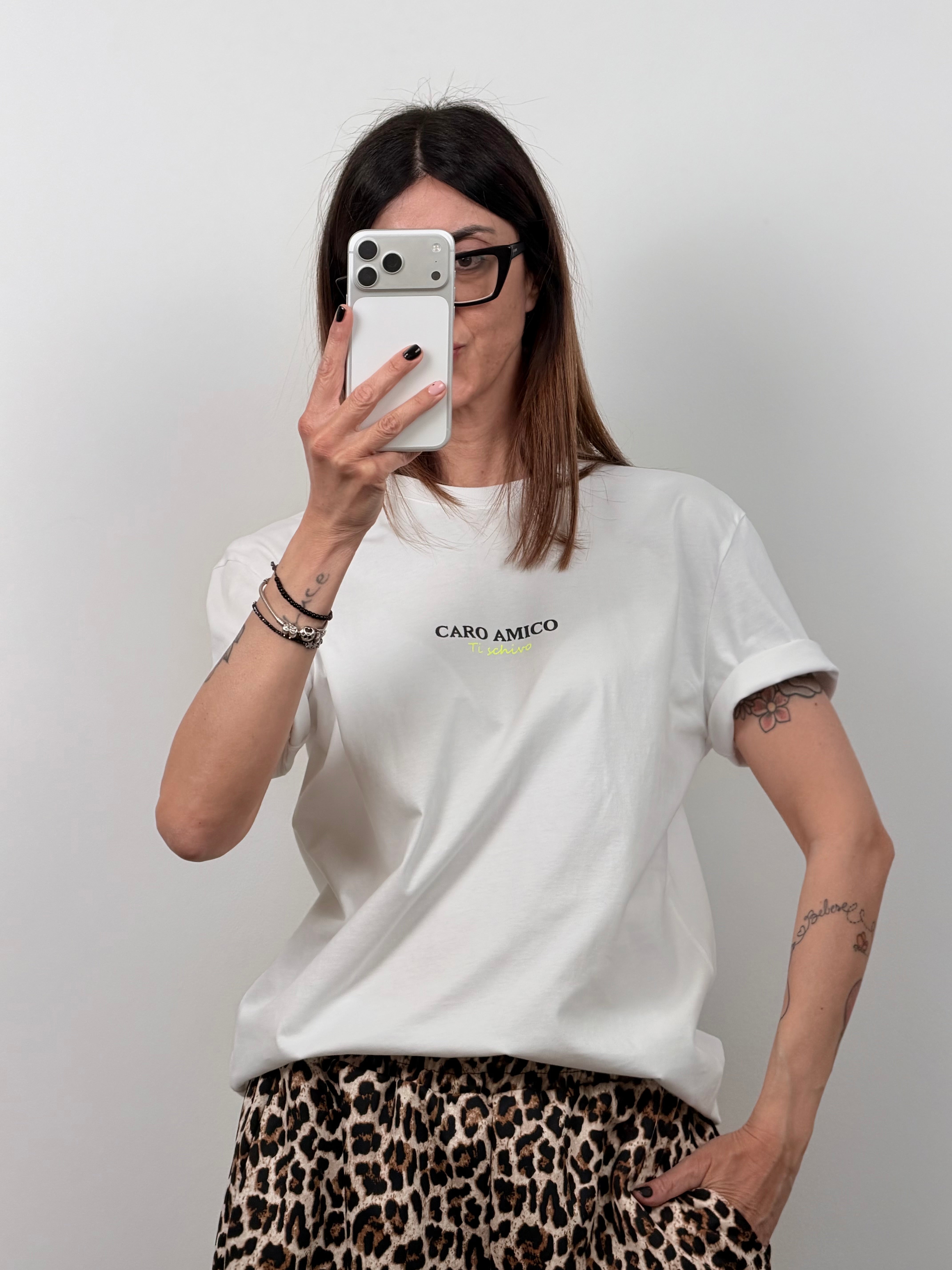 T-shirt Caro amico ti schivo by Lumina