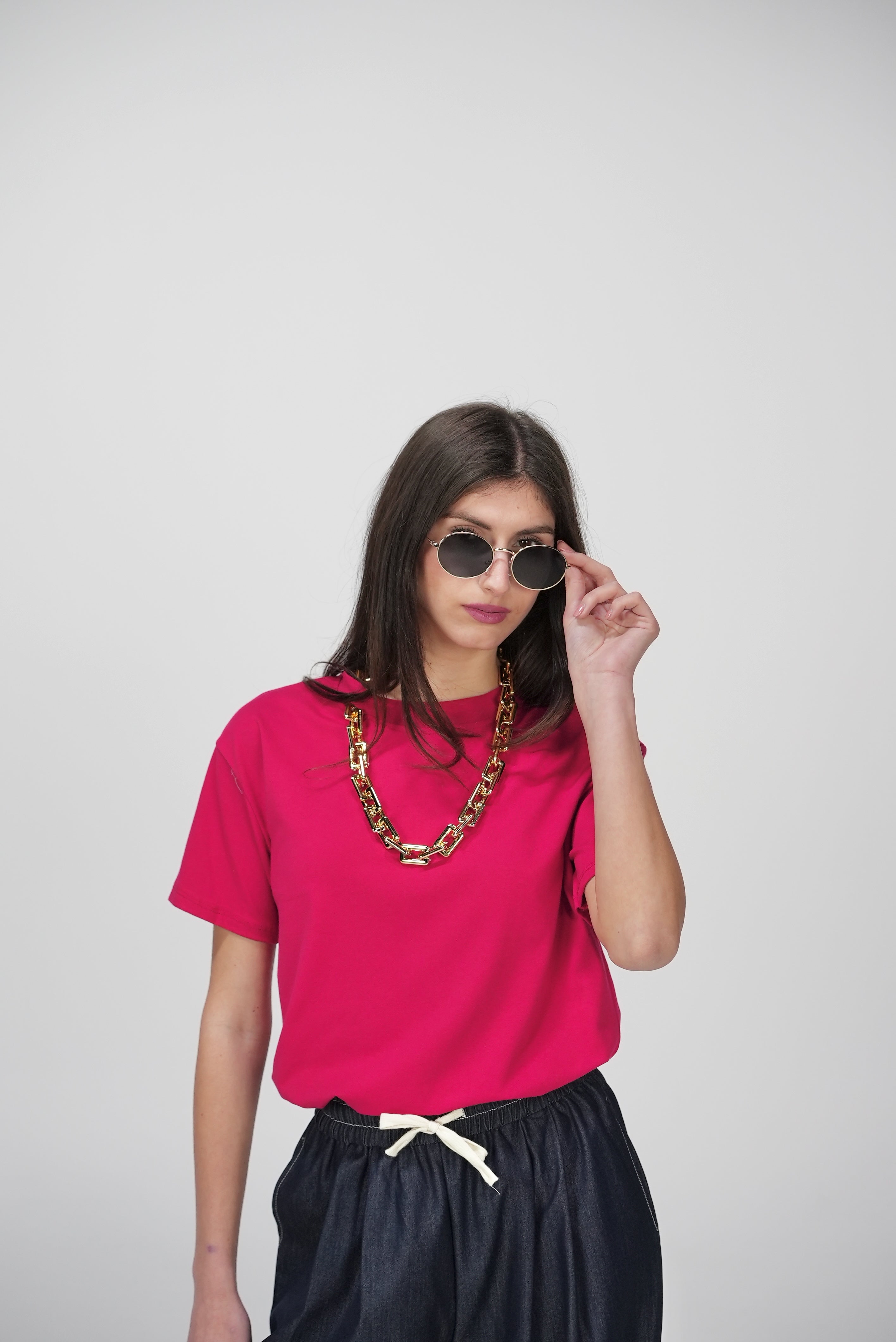 T-SHIRT CHAIN con collana catena in dotazione