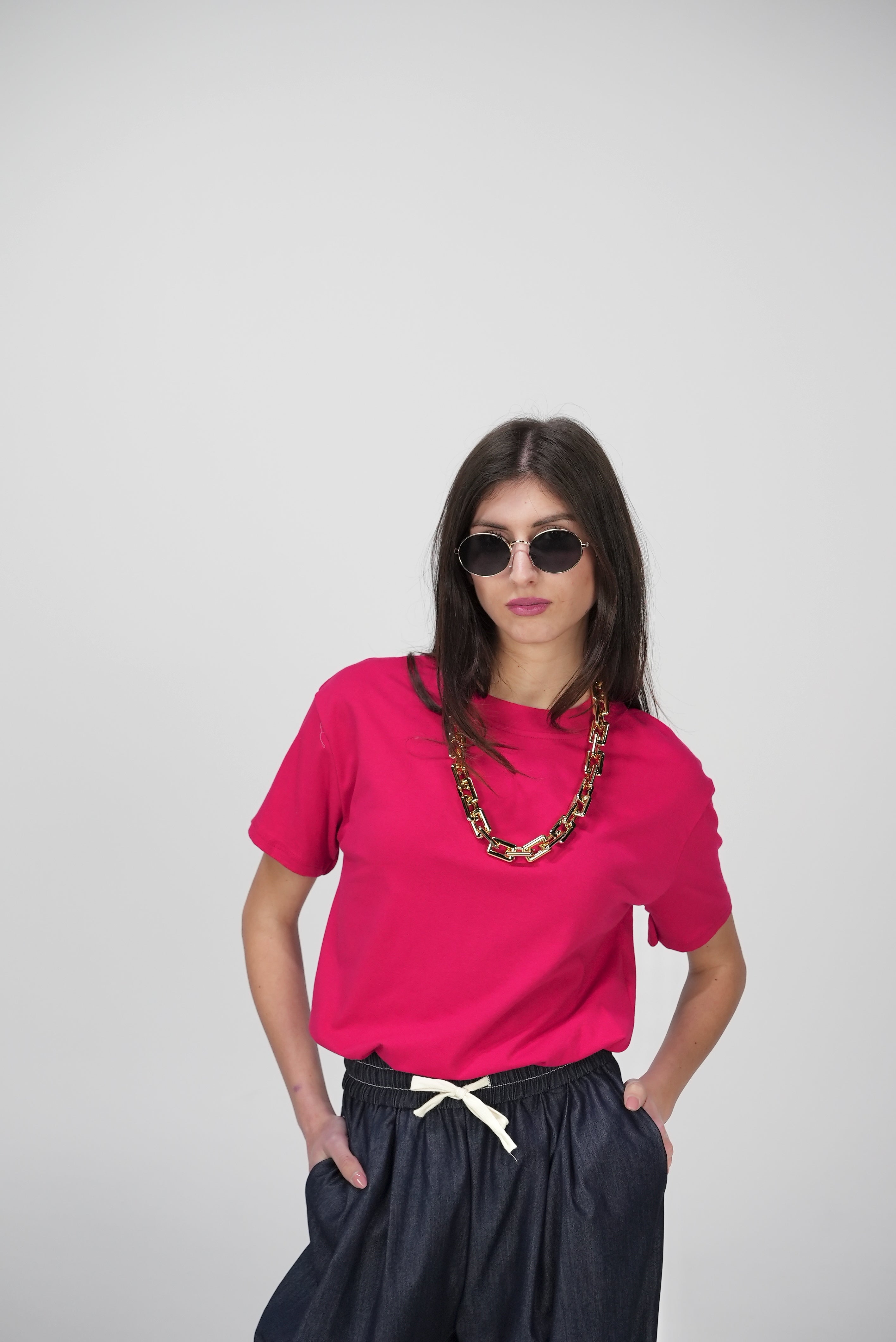 T-SHIRT CHAIN con collana catena in dotazione