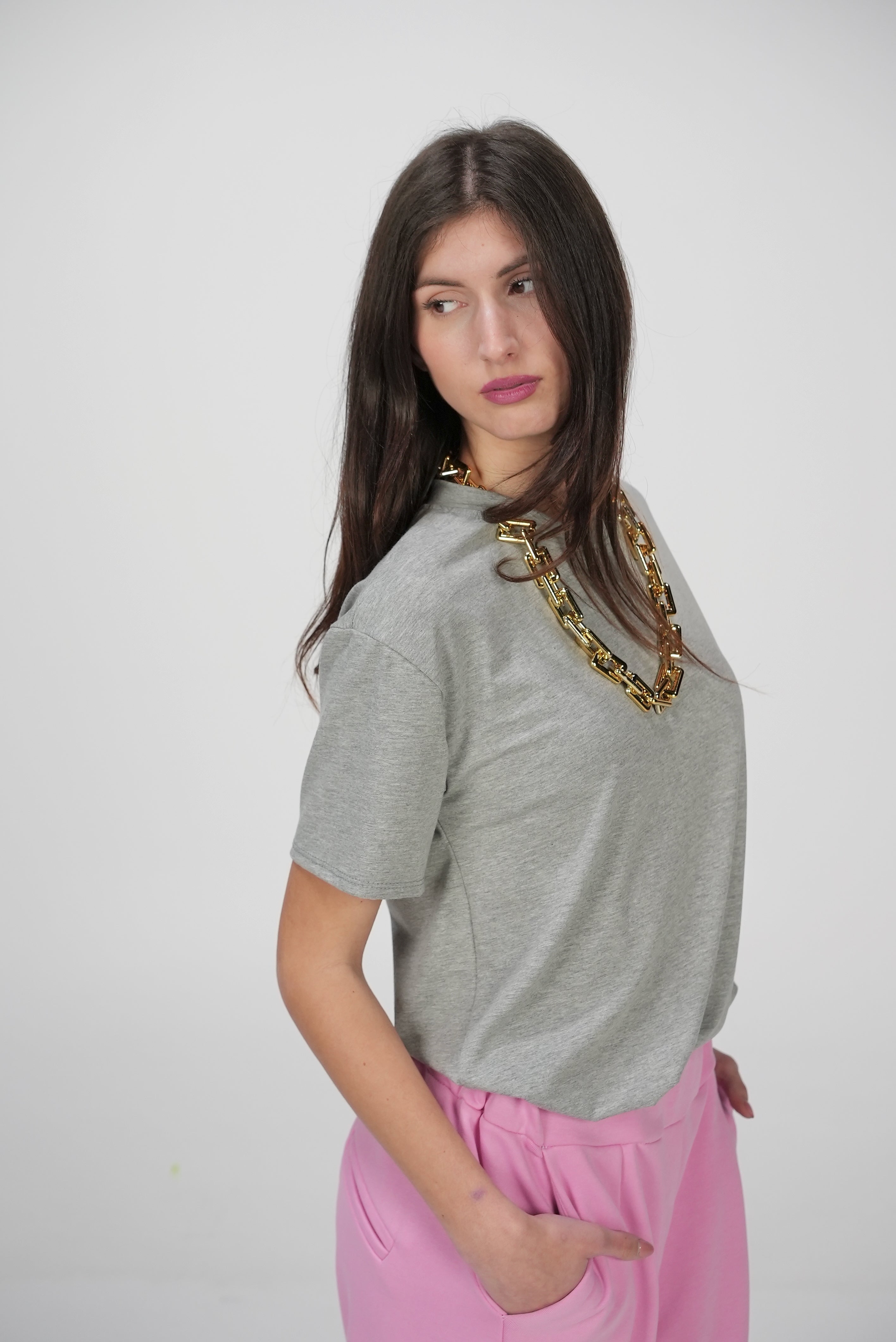 T-SHIRT CHAIN con collana catena in dotazione