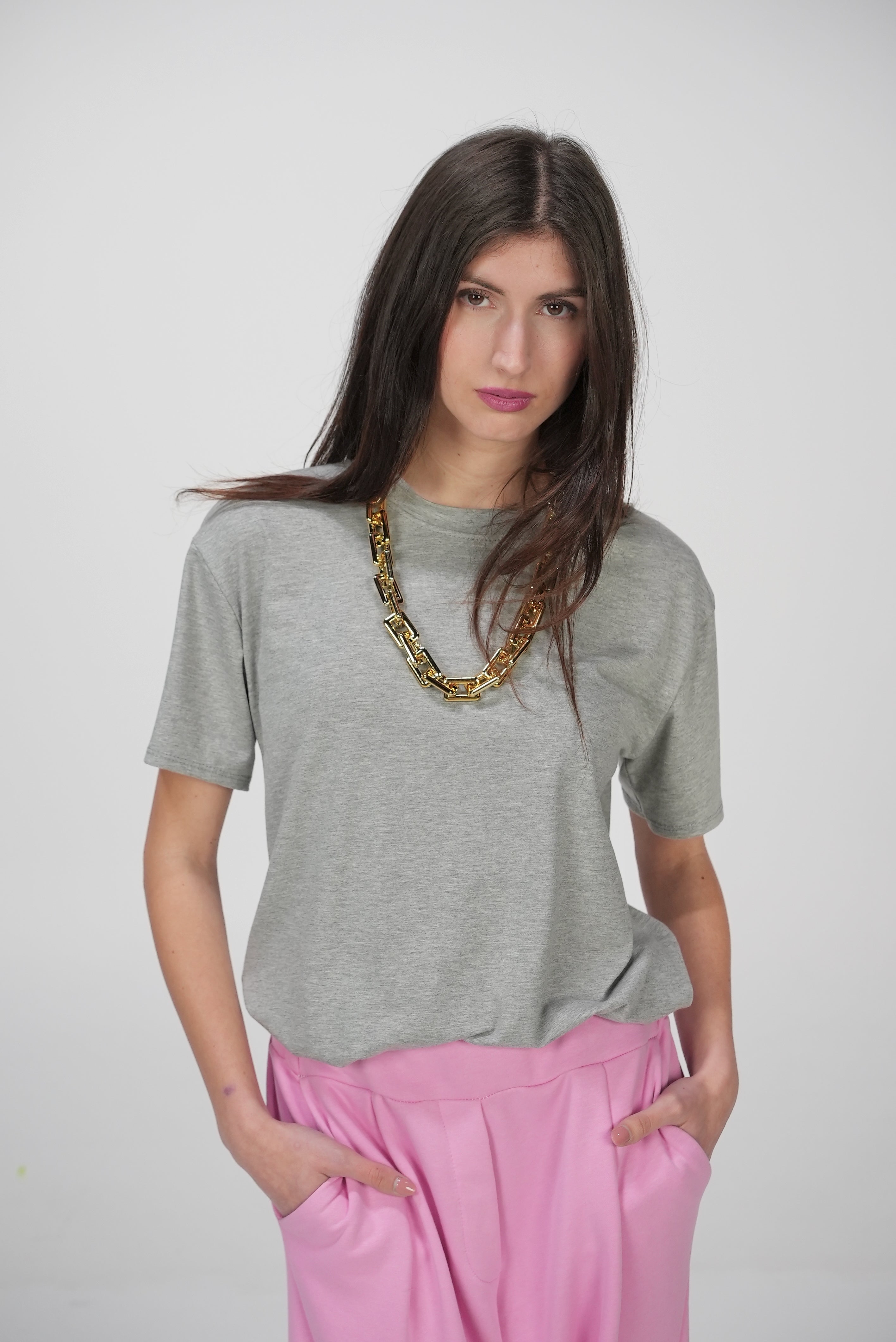 T-SHIRT CHAIN con collana catena in dotazione