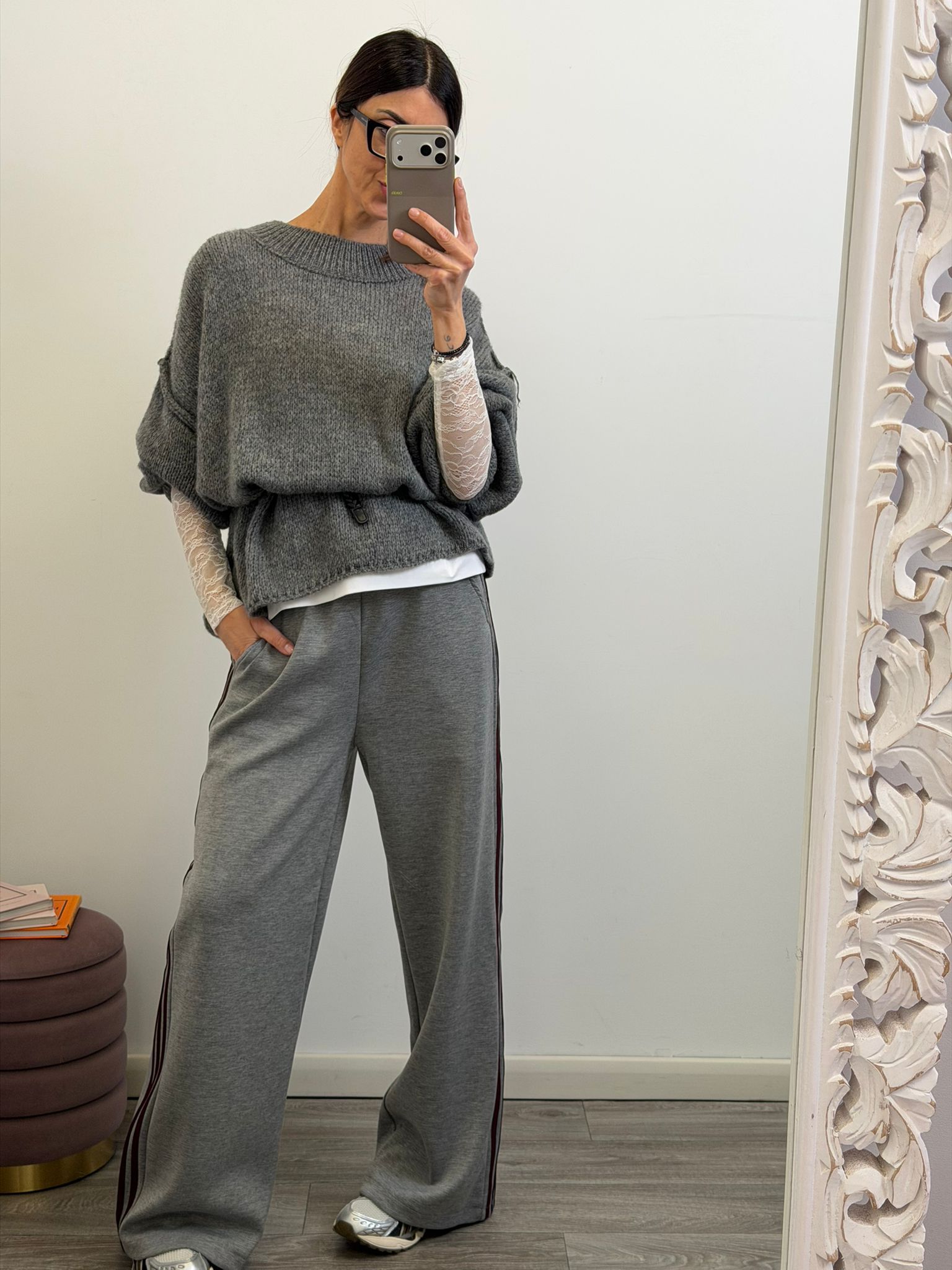 Panta Urban grigio riga burgundy