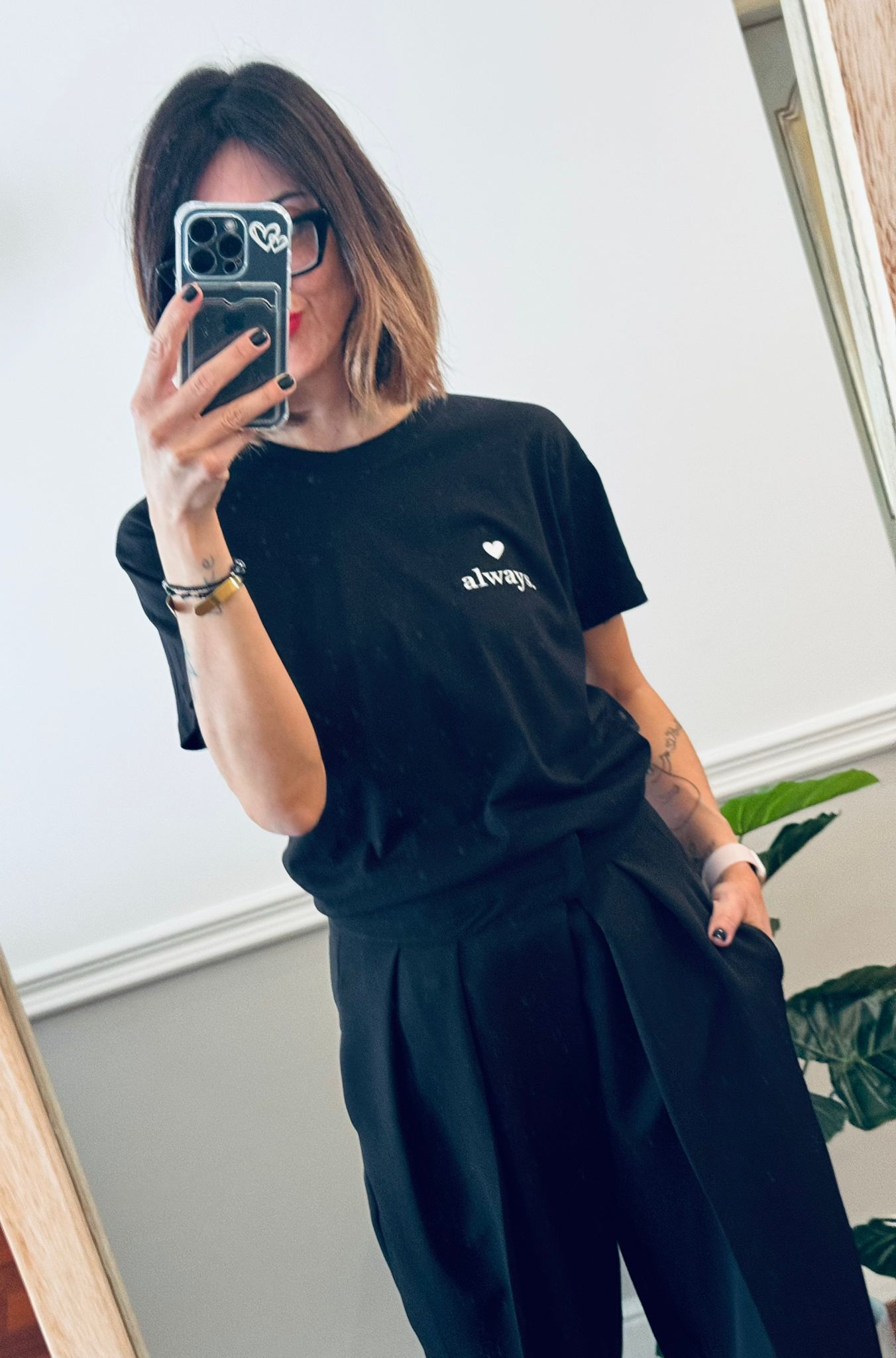 T-shirt con stampa 🖤 always.