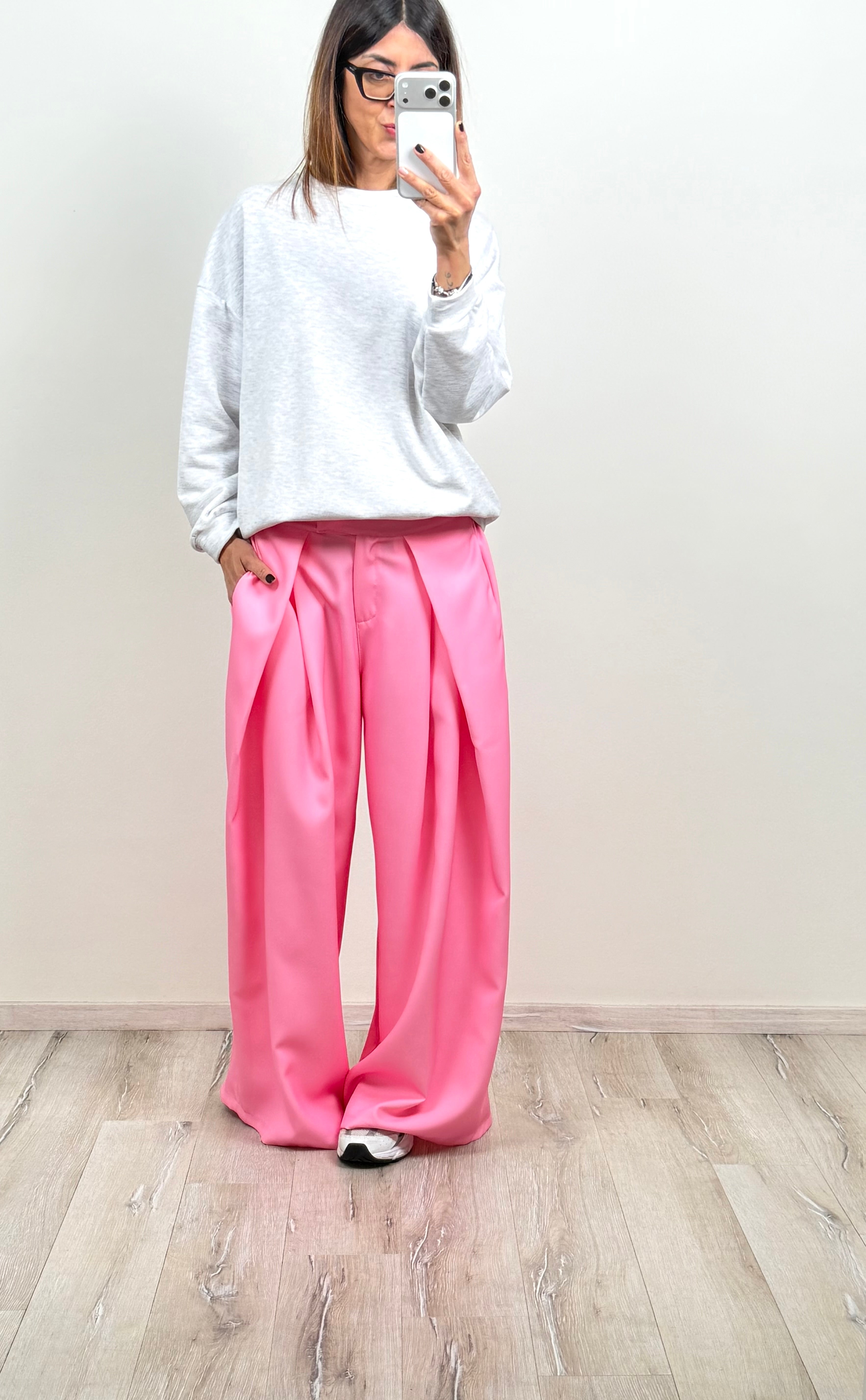 Felpa Love grigia scritta multicolor