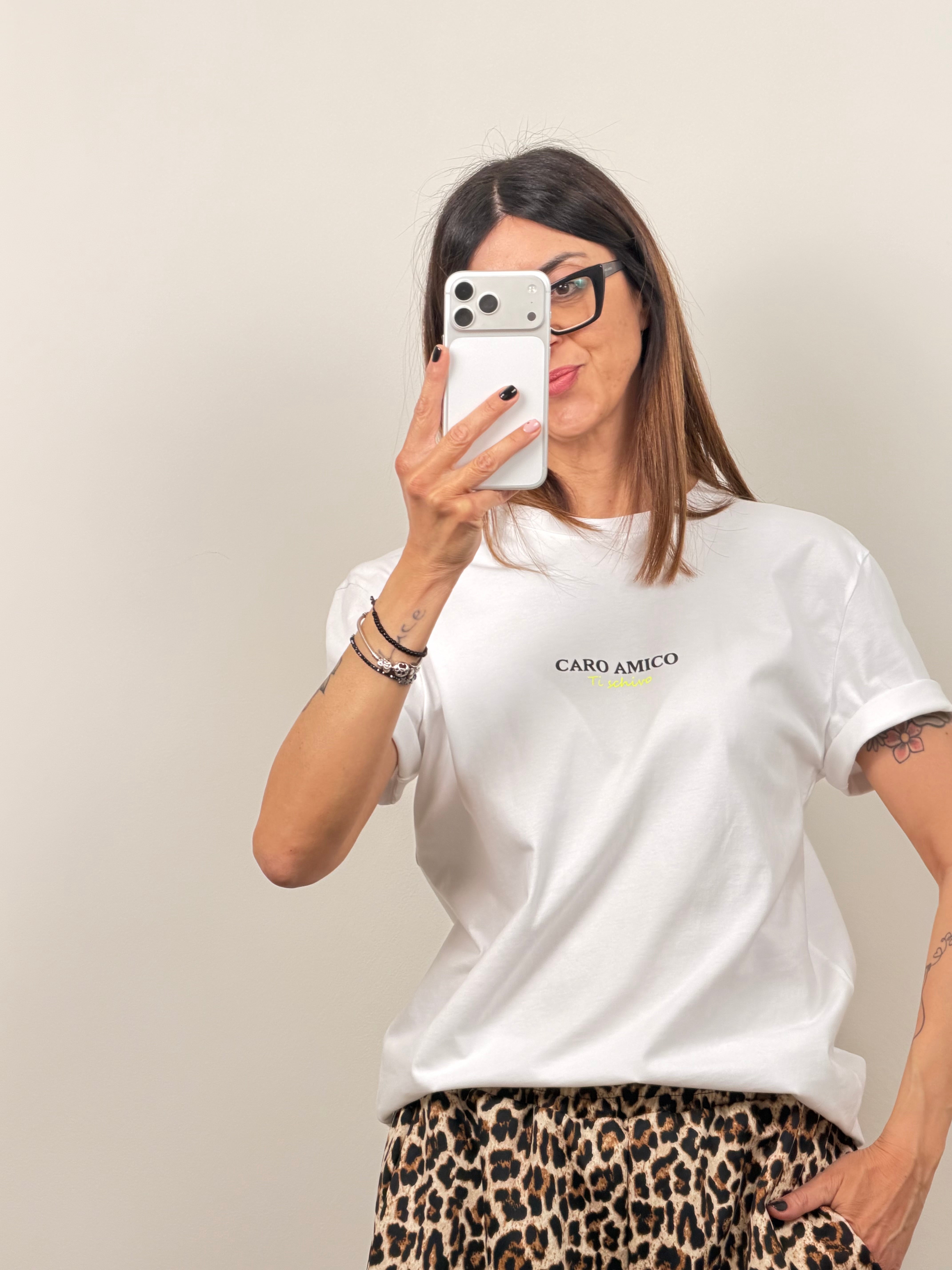 T-shirt Caro amico ti schivo by Lumina
