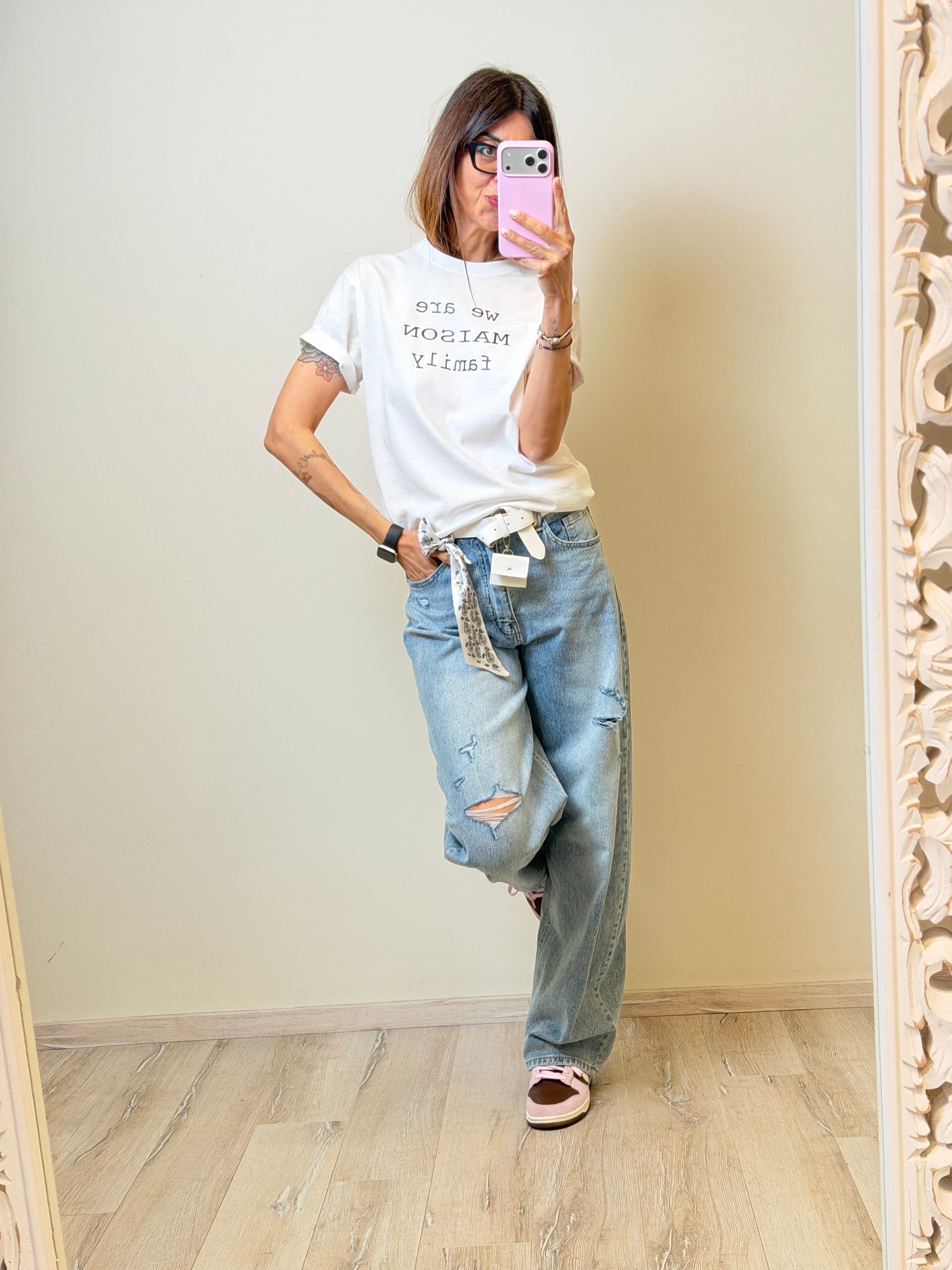 T-shirt We are maison family