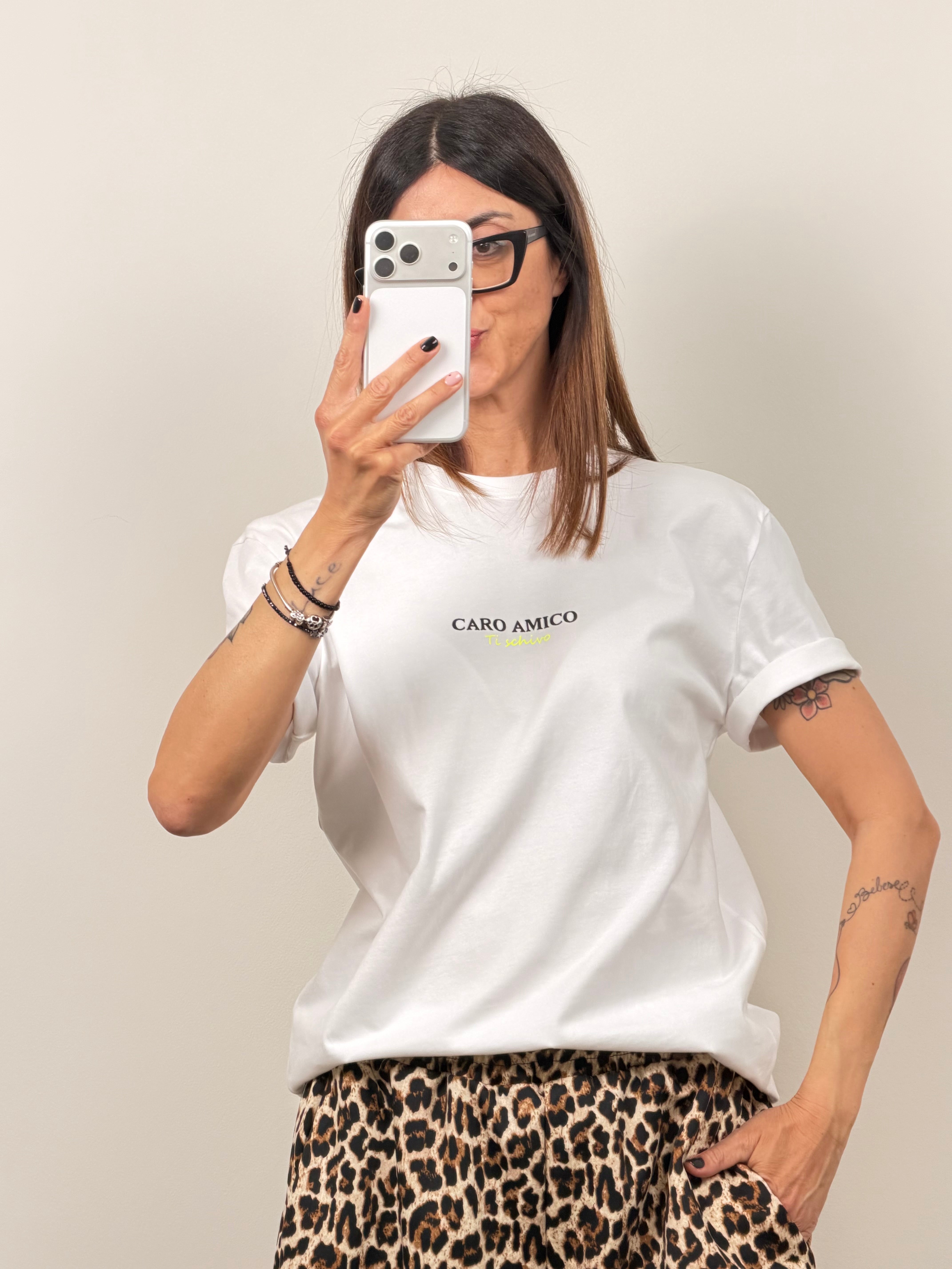 T-shirt Caro amico ti schivo by Lumina