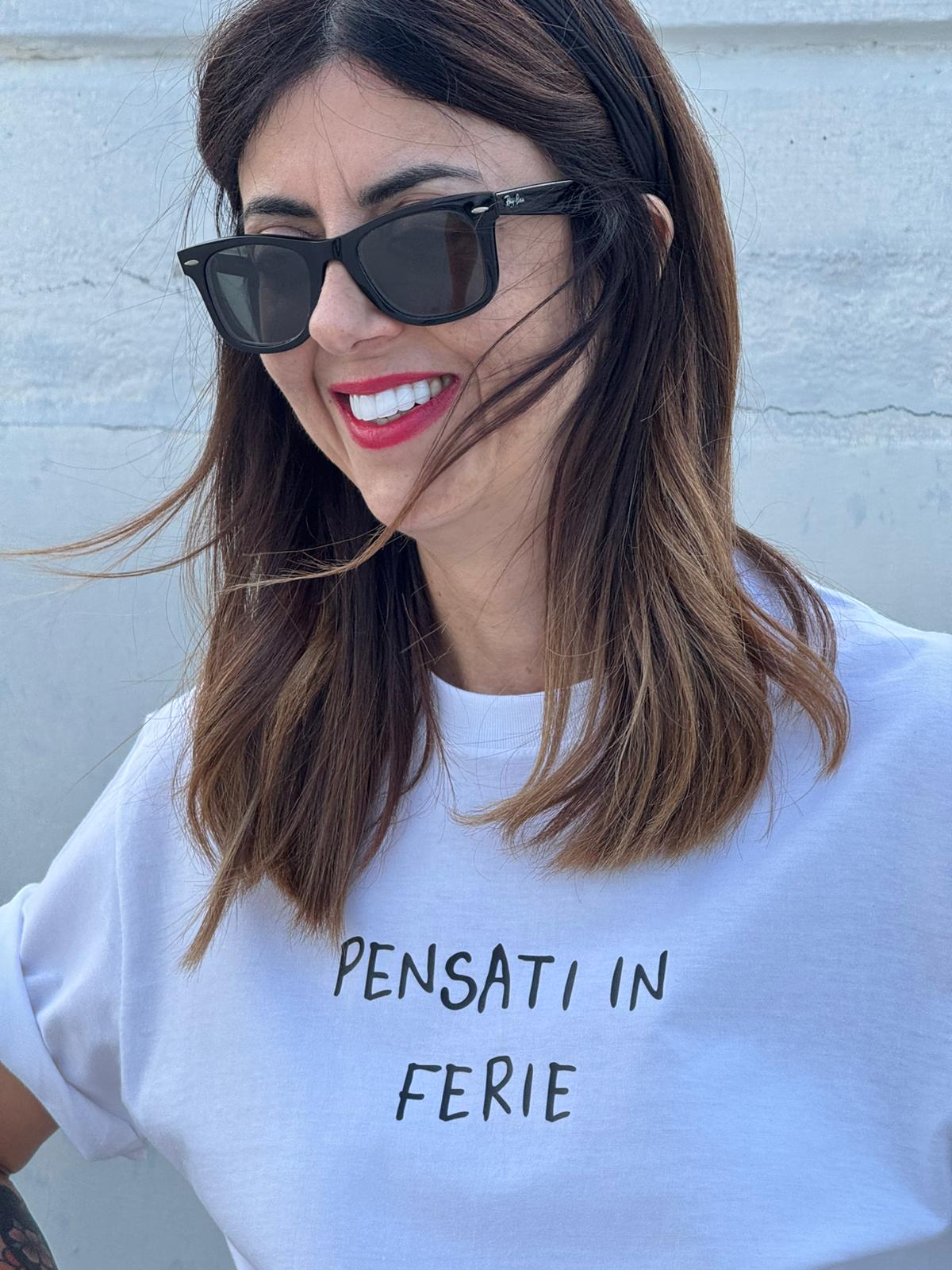 T-SHIRT PENSATI IN FERIE