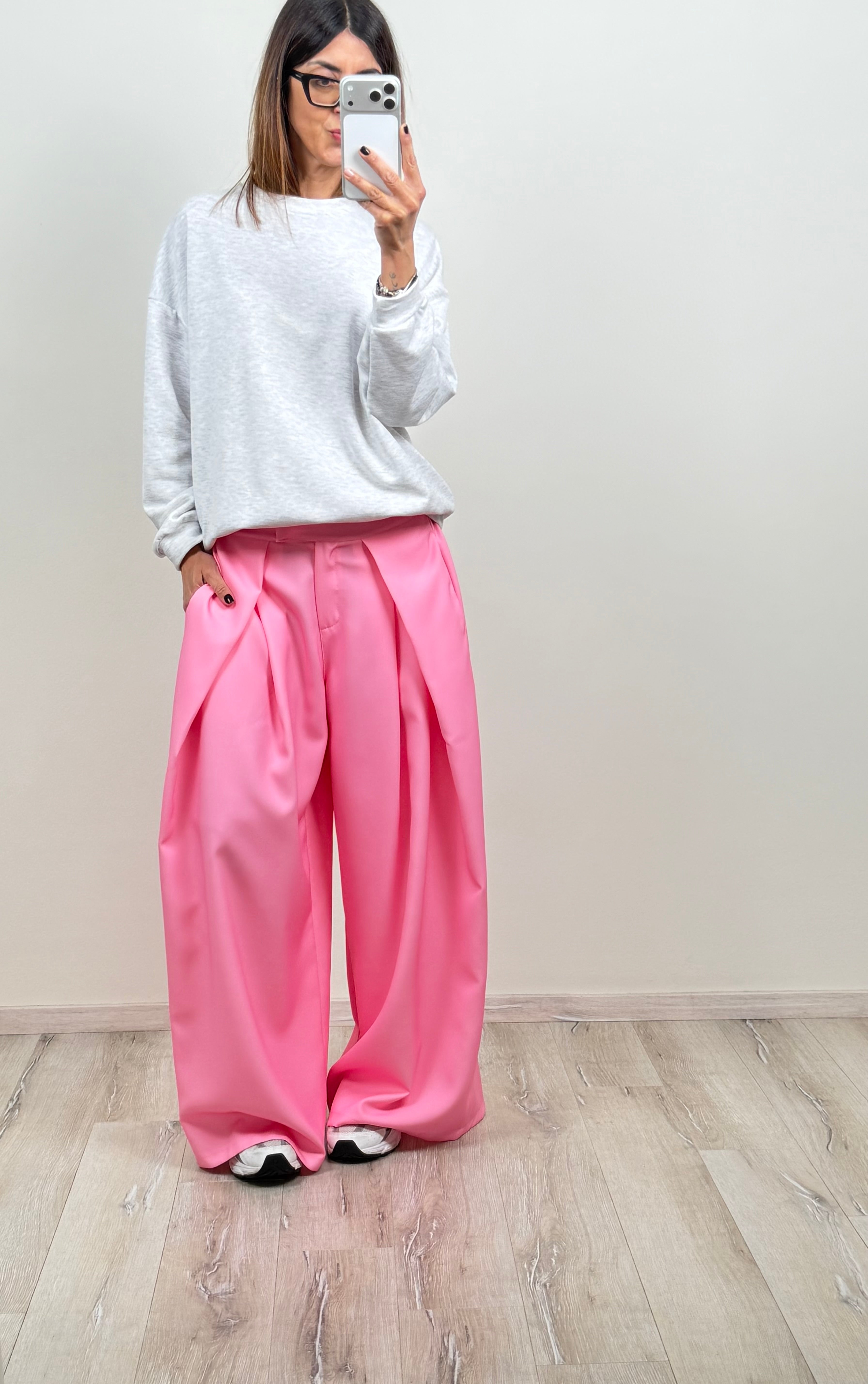 Felpa Love grigia scritta multicolor