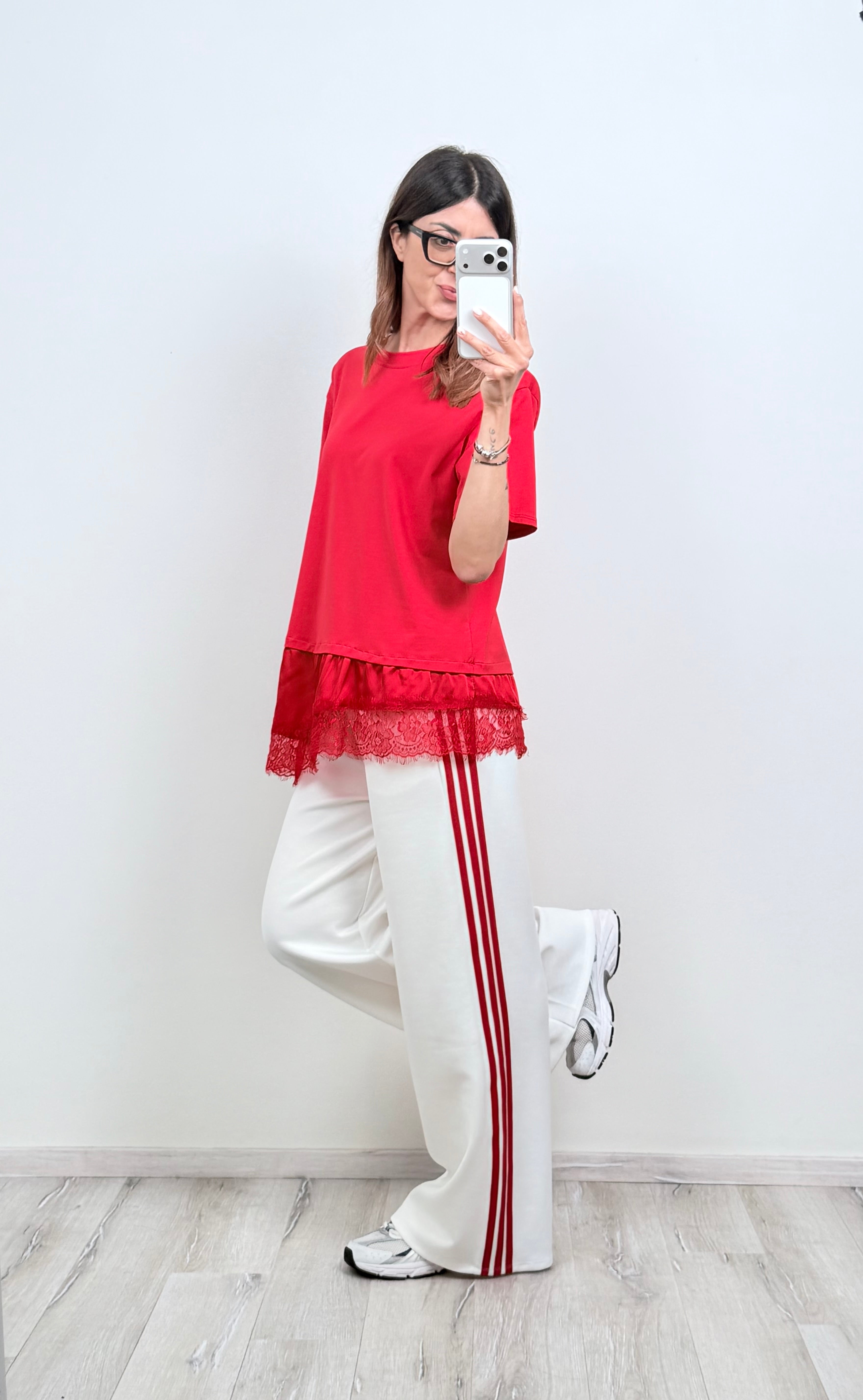 Panta Urban bianco riga rossa