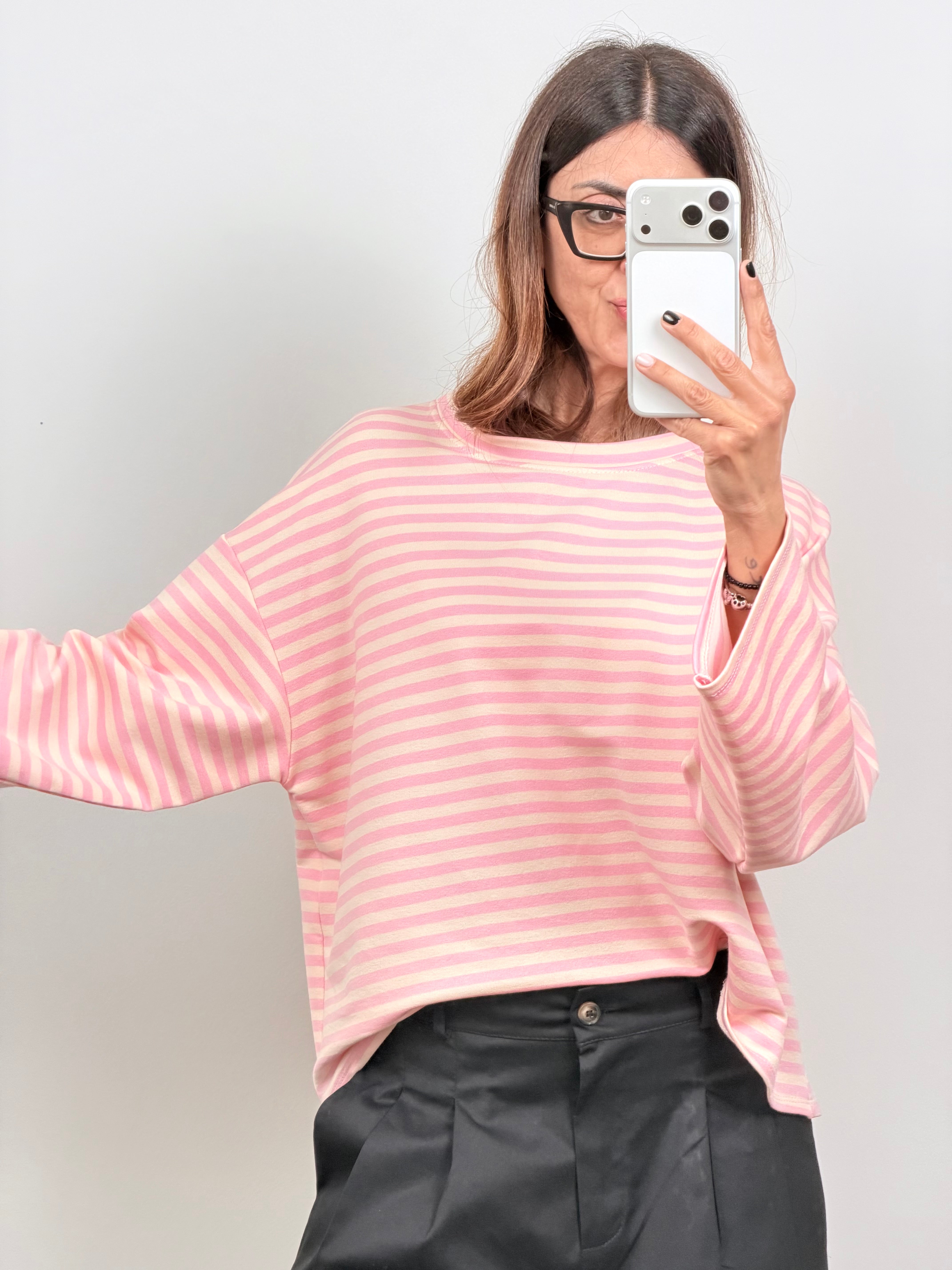 Felpa Out of Office riga rosa