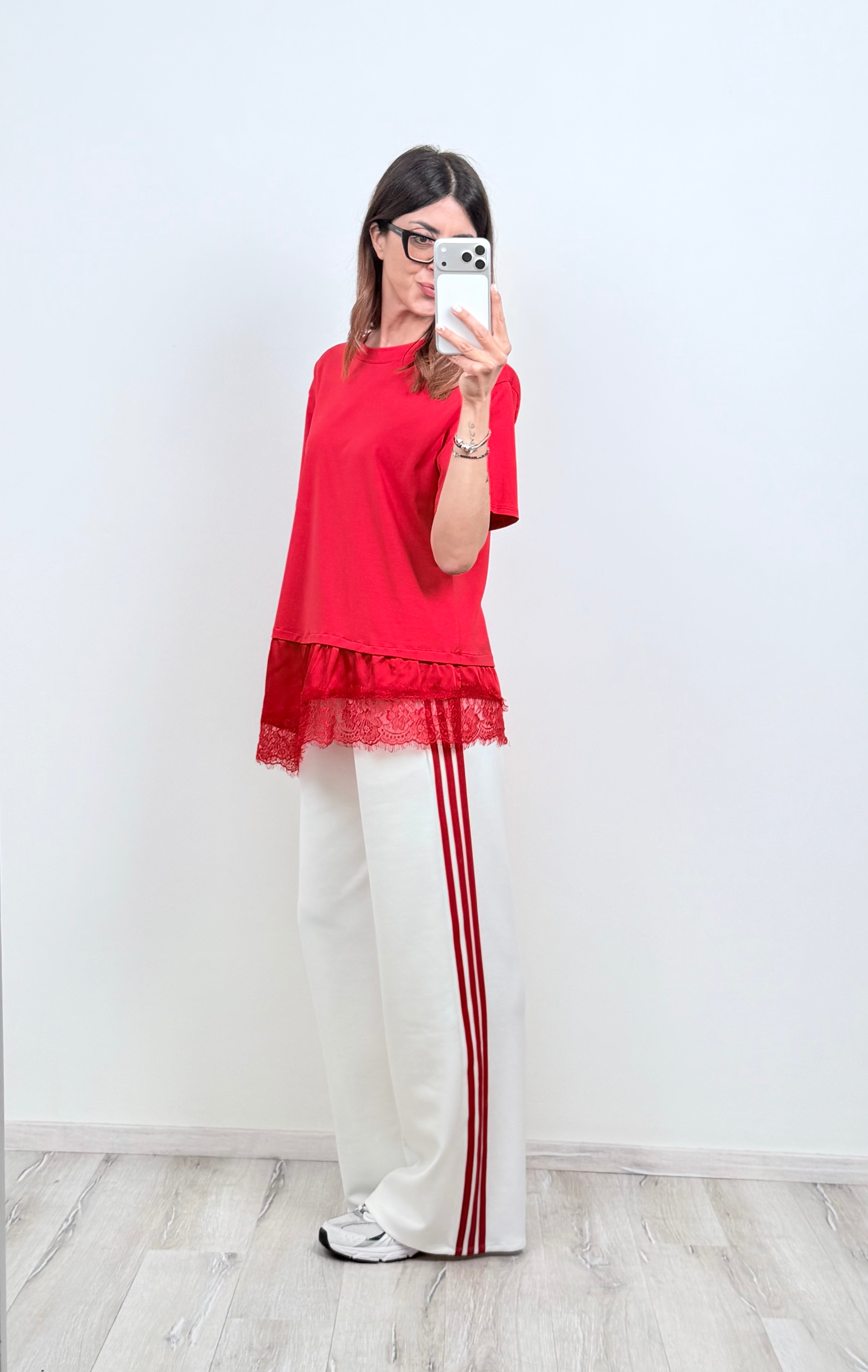 Panta Urban bianco riga rossa