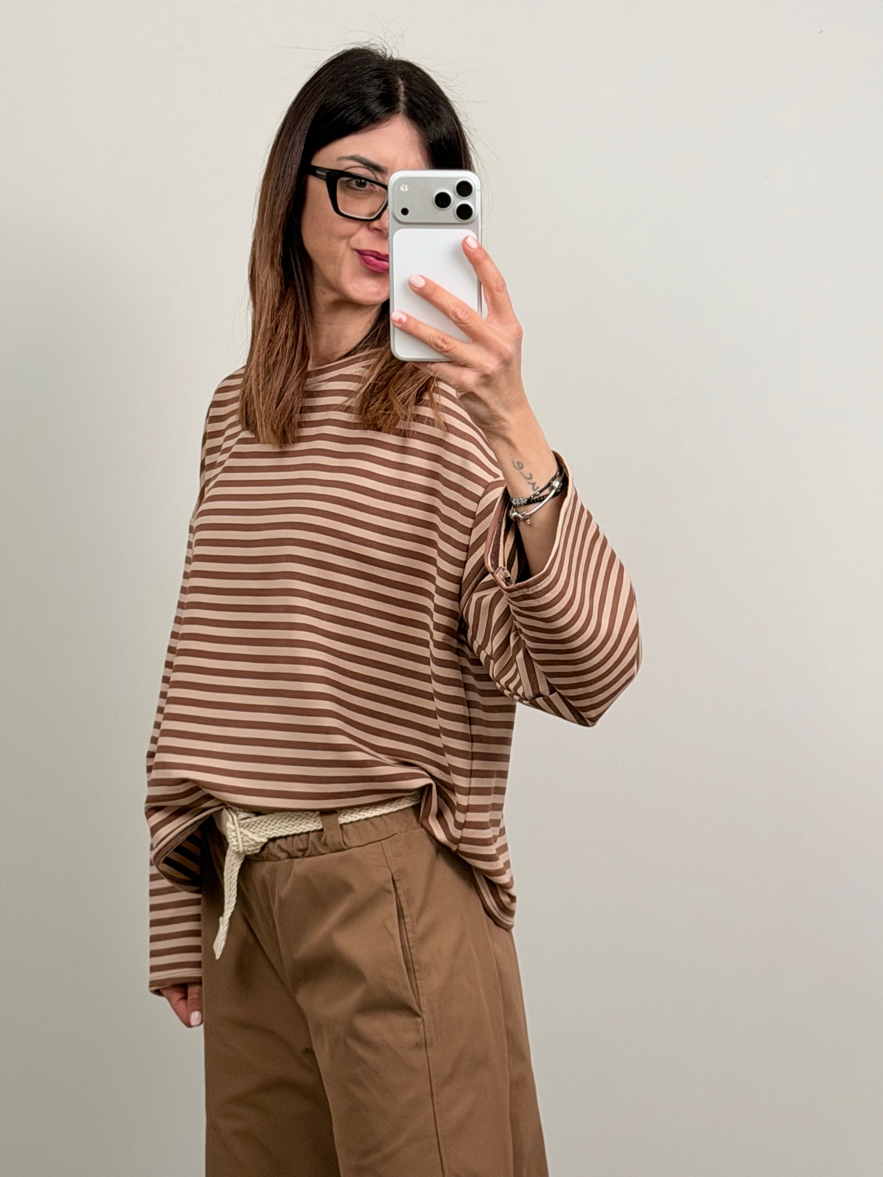 Felpa Out of Office riga marrone/beige