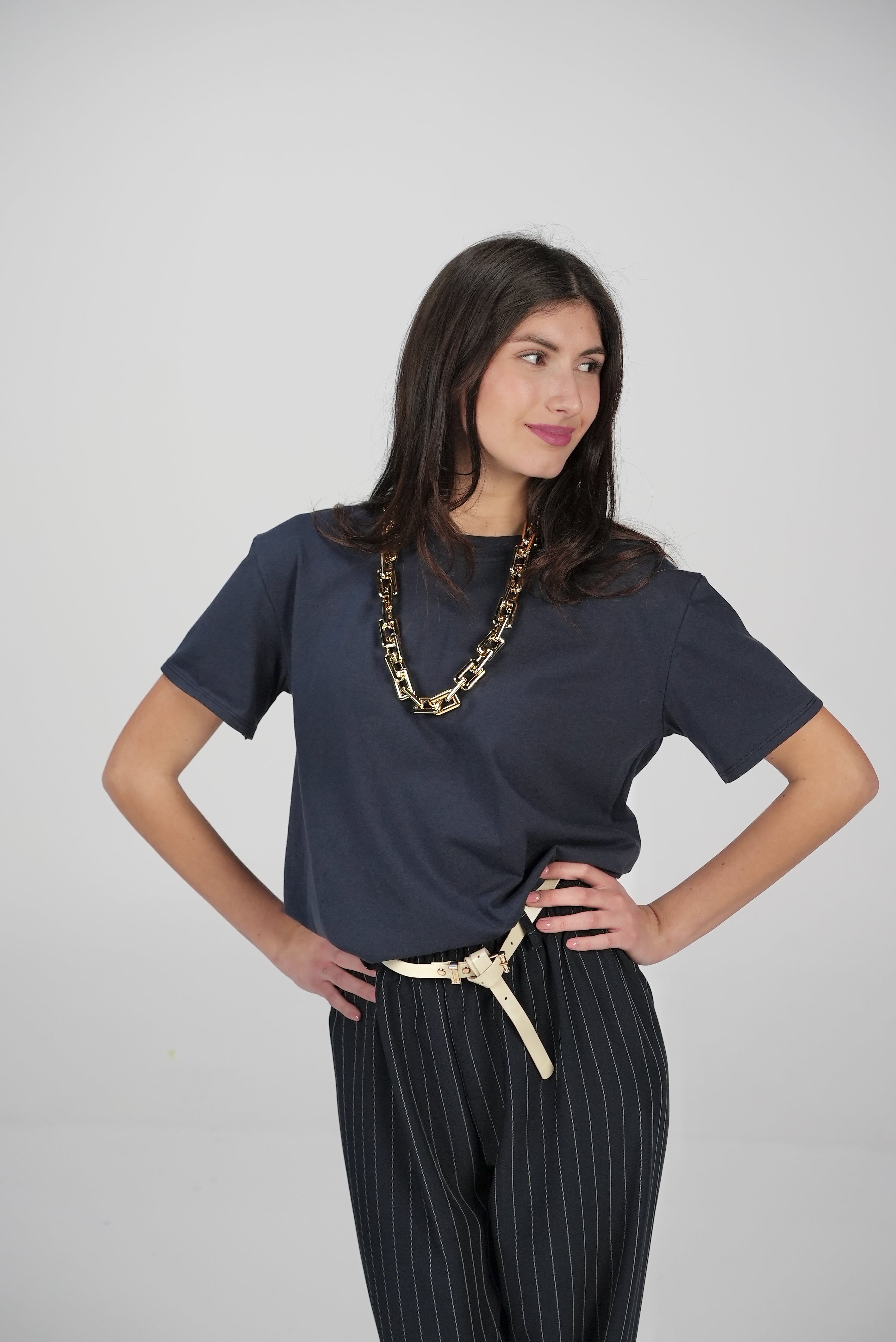 T-SHIRT CHAIN con collana catena in dotazione