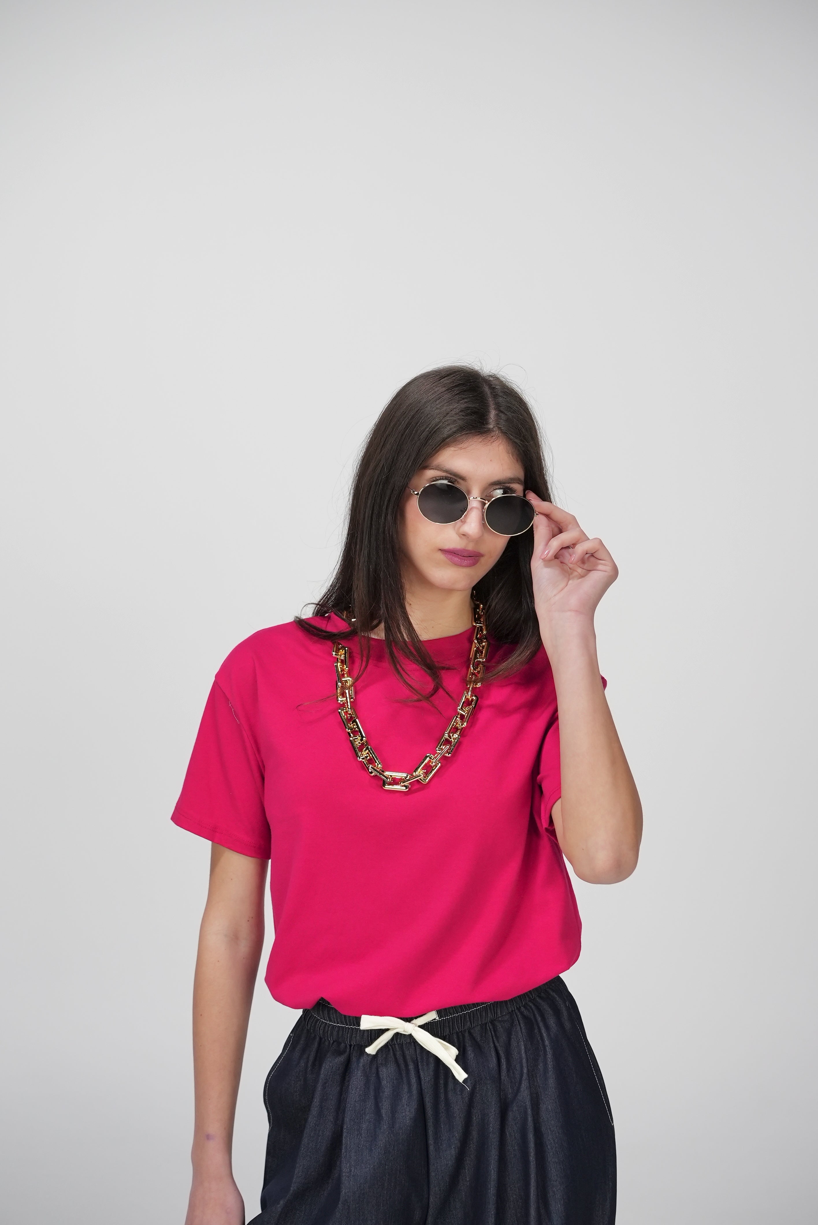 T-SHIRT CHAIN con collana catena in dotazione