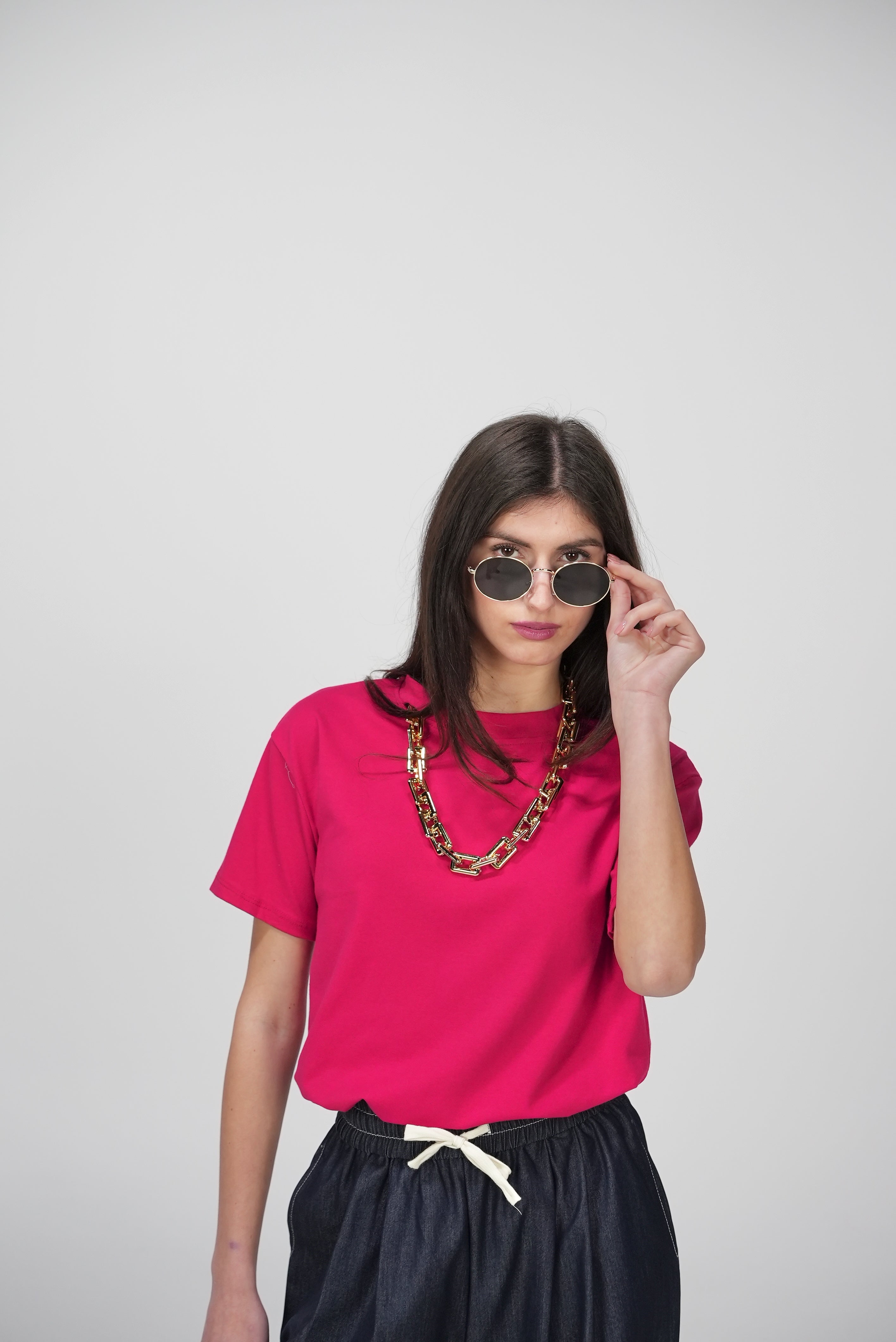 T-SHIRT CHAIN con collana catena in dotazione