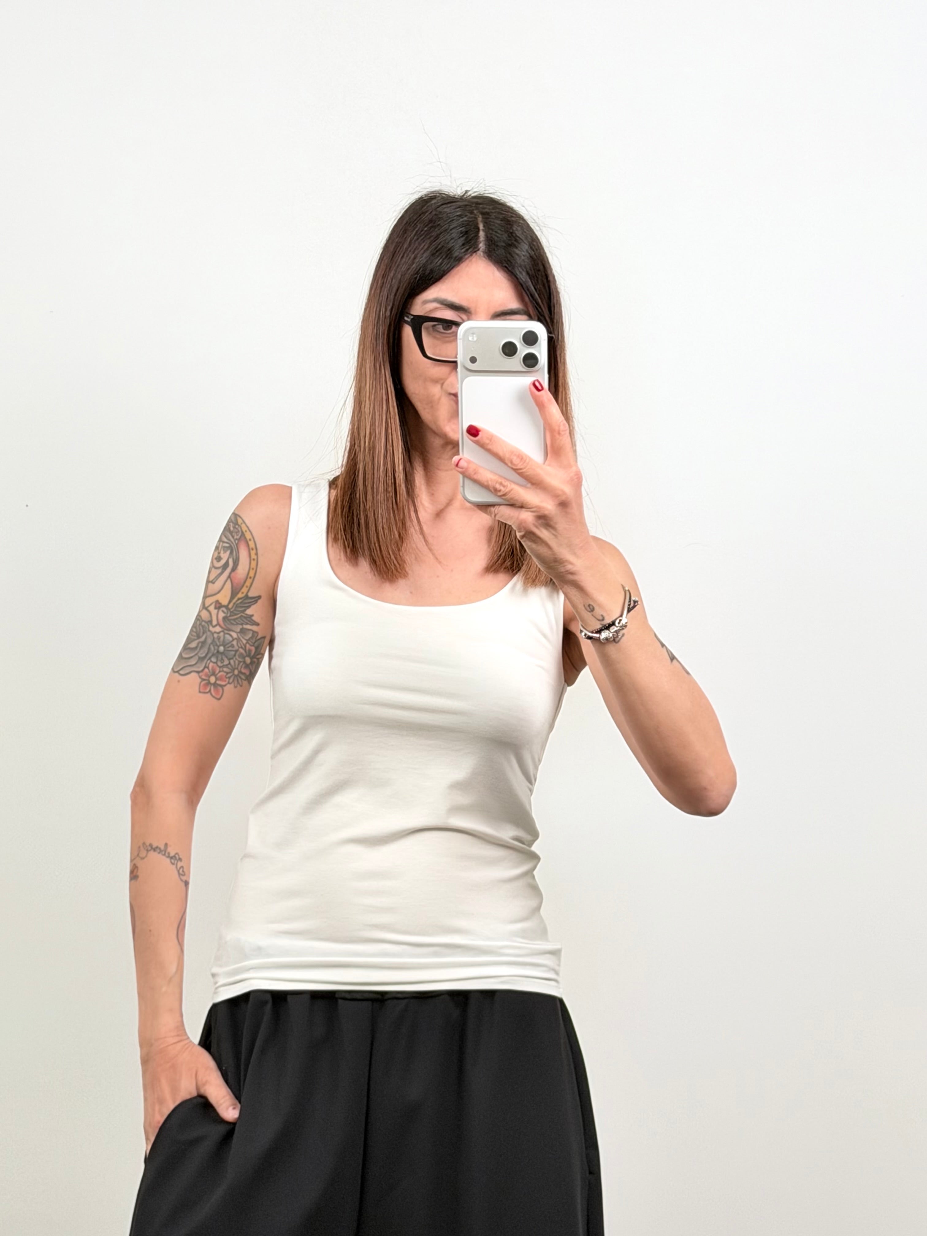 Top canotta basic bianca