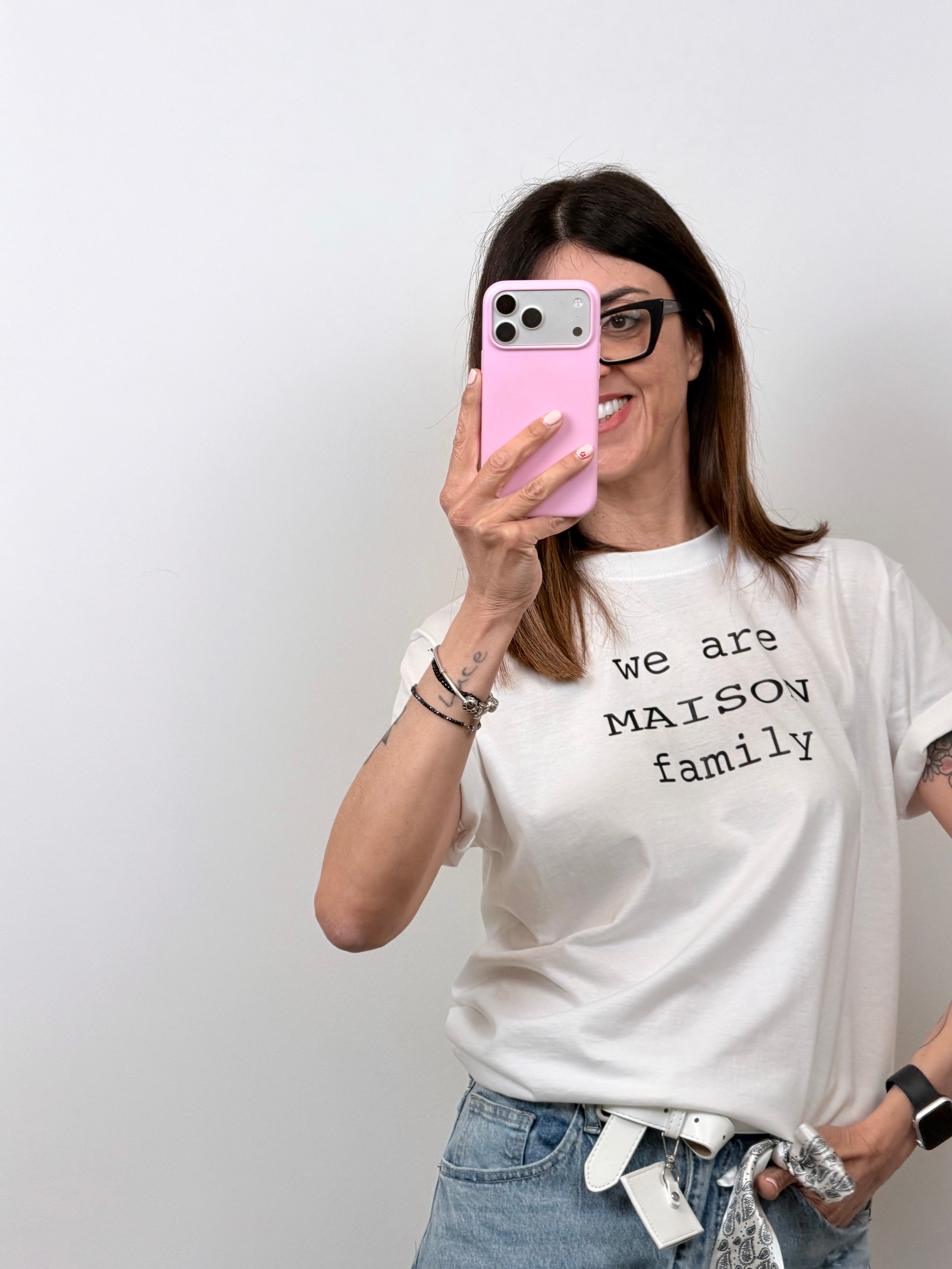 T-shirt We are maison family