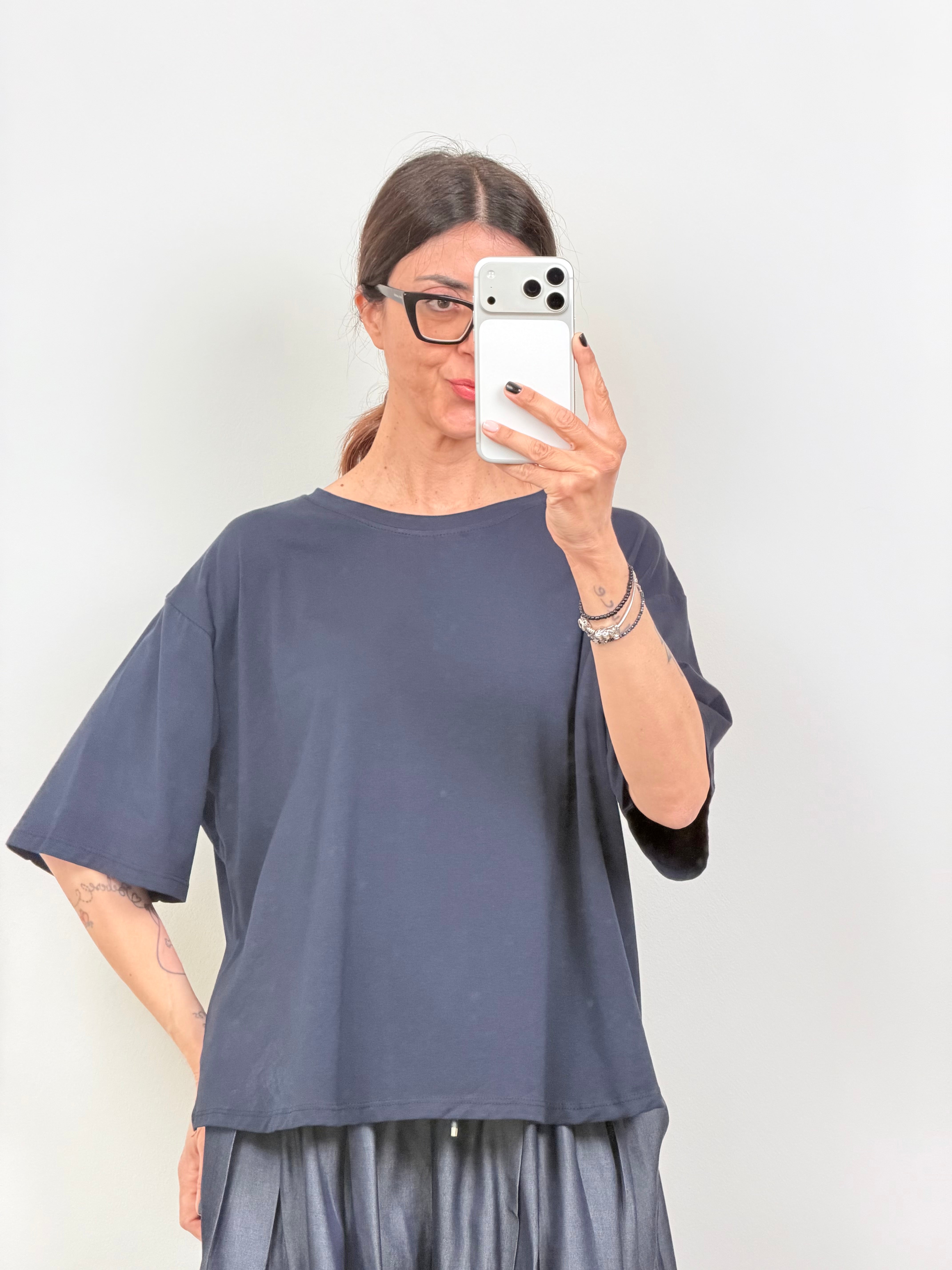 T-shirt basic over blu