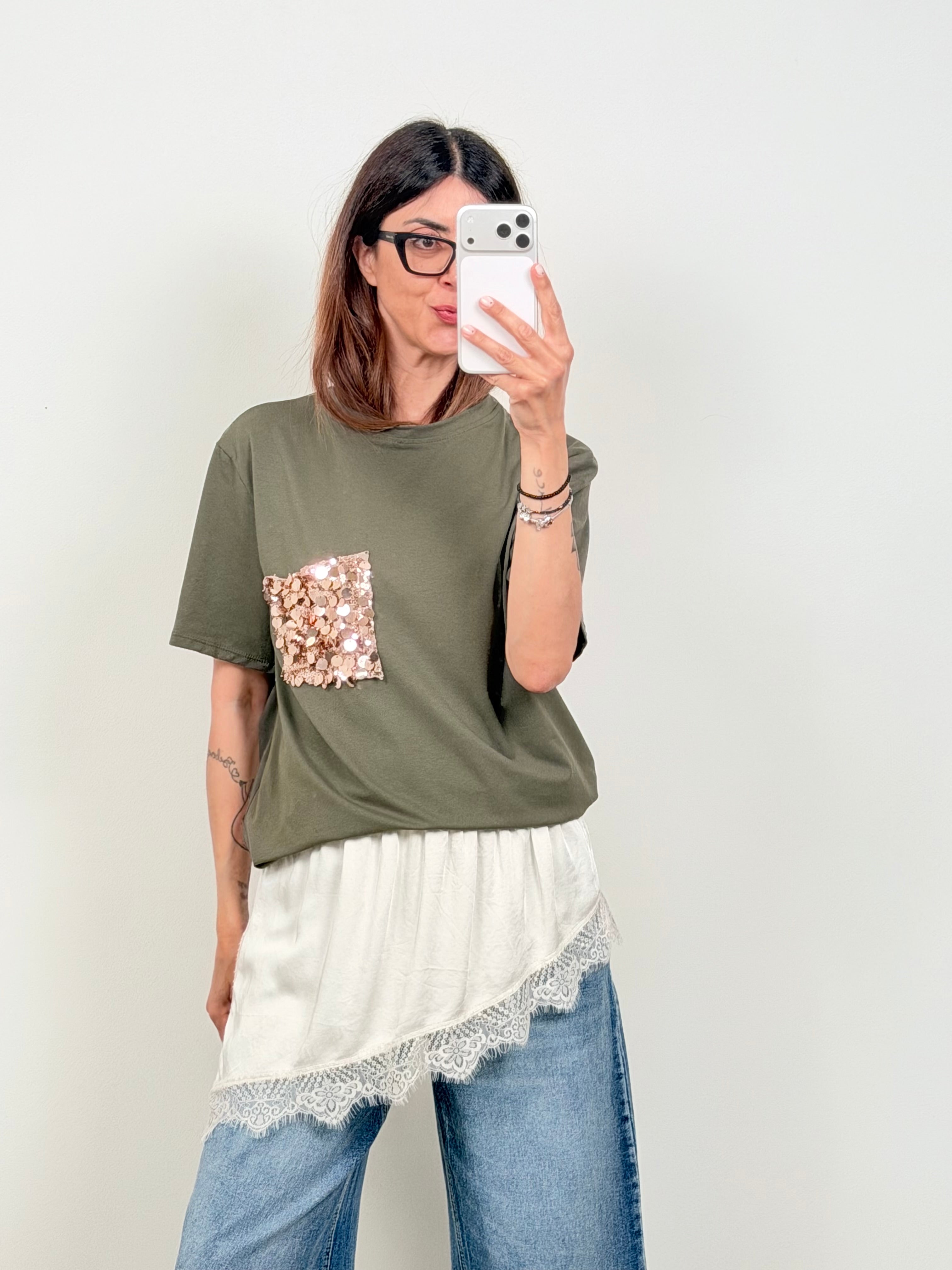 T-shirt Glowing
