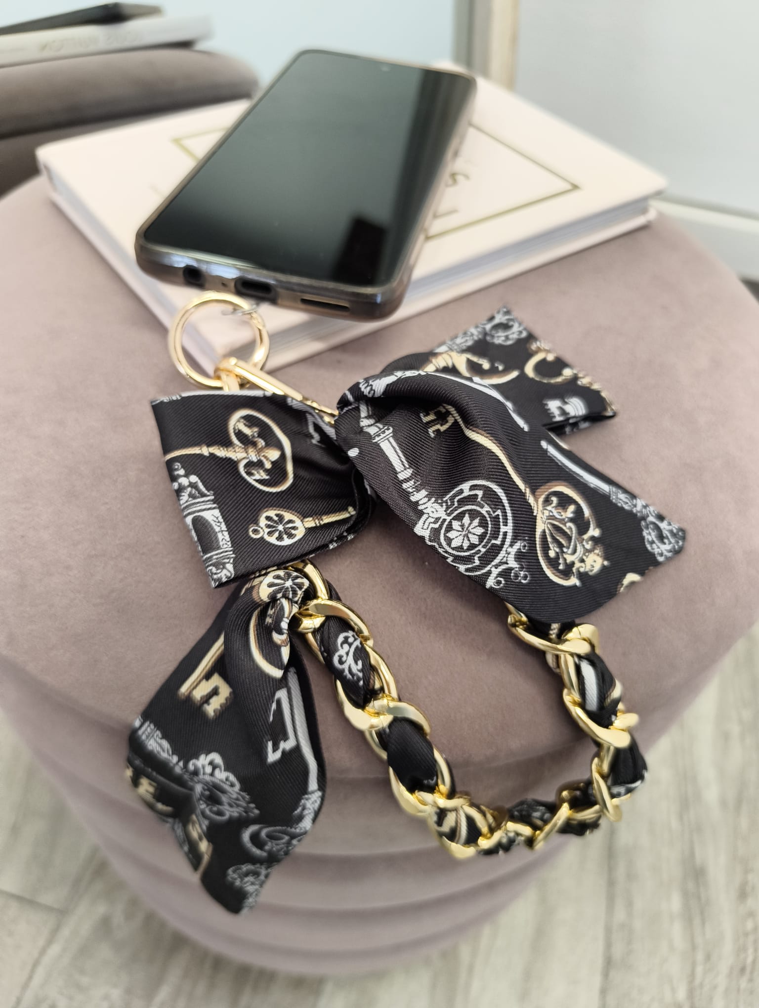 Charm Phone