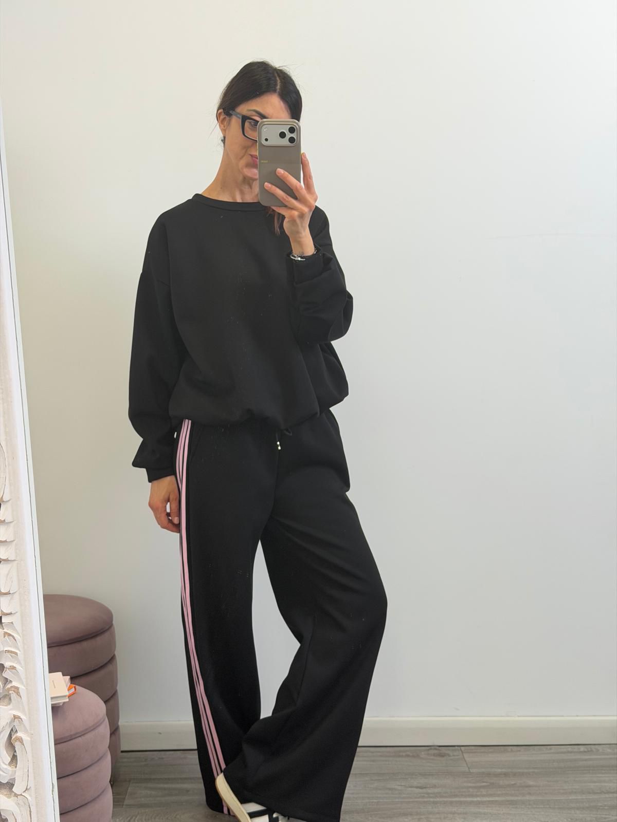Panta Urban nero riga rosa