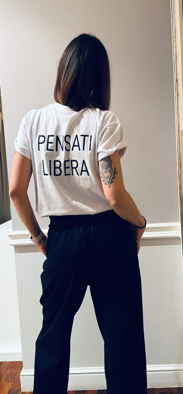 T-shirt Pensati libera